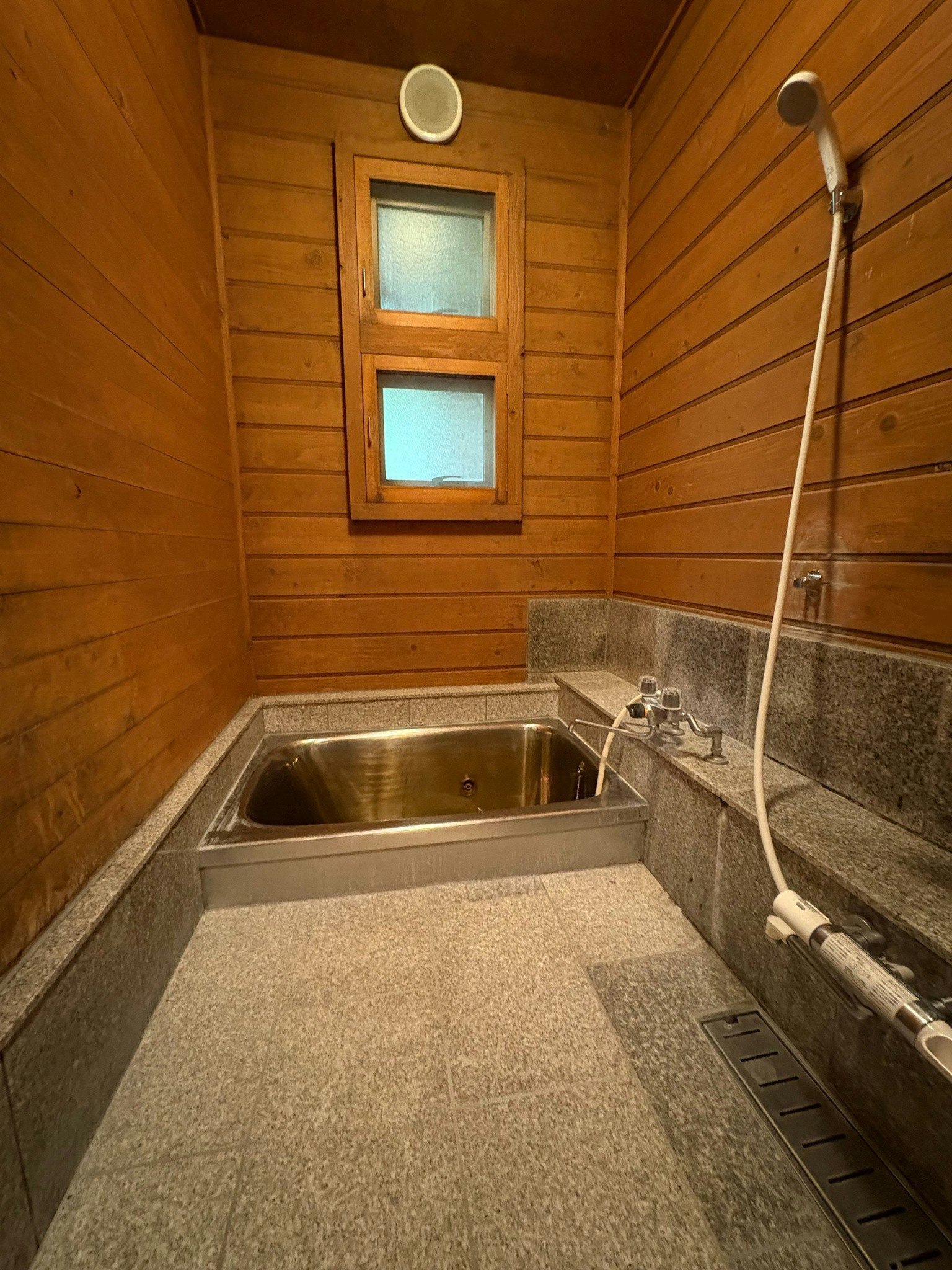 4~5人グループ利用、又は広めの部屋でゆったり!