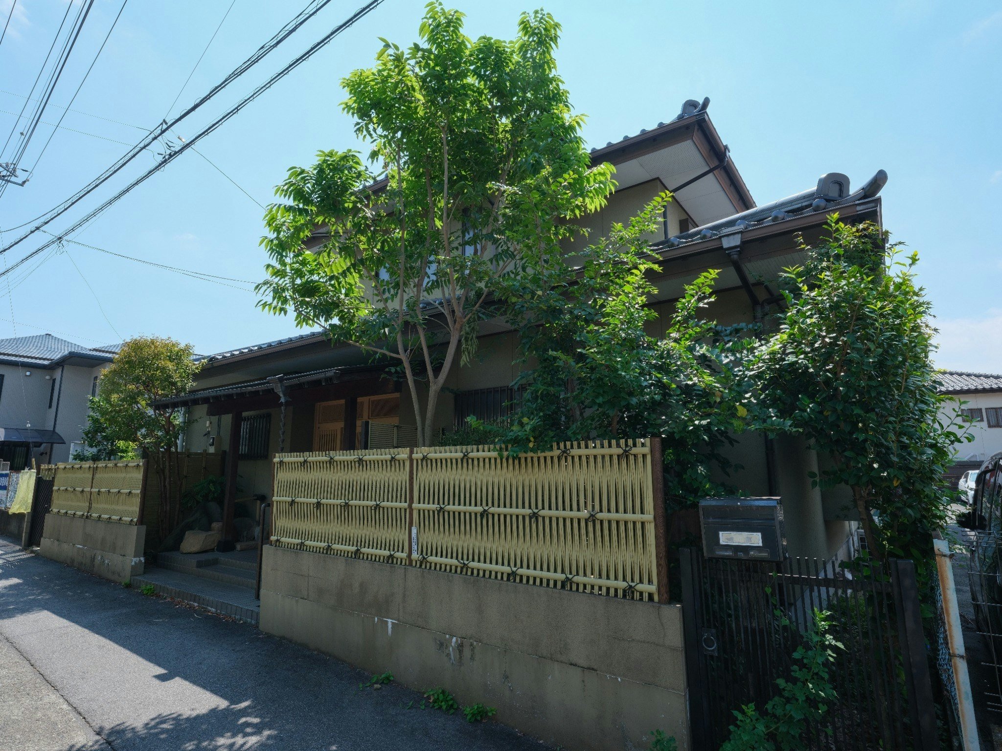 富士山ビュー&茶室付き|甲府駅徒歩15分・最大14名OKの一棟貸し宿