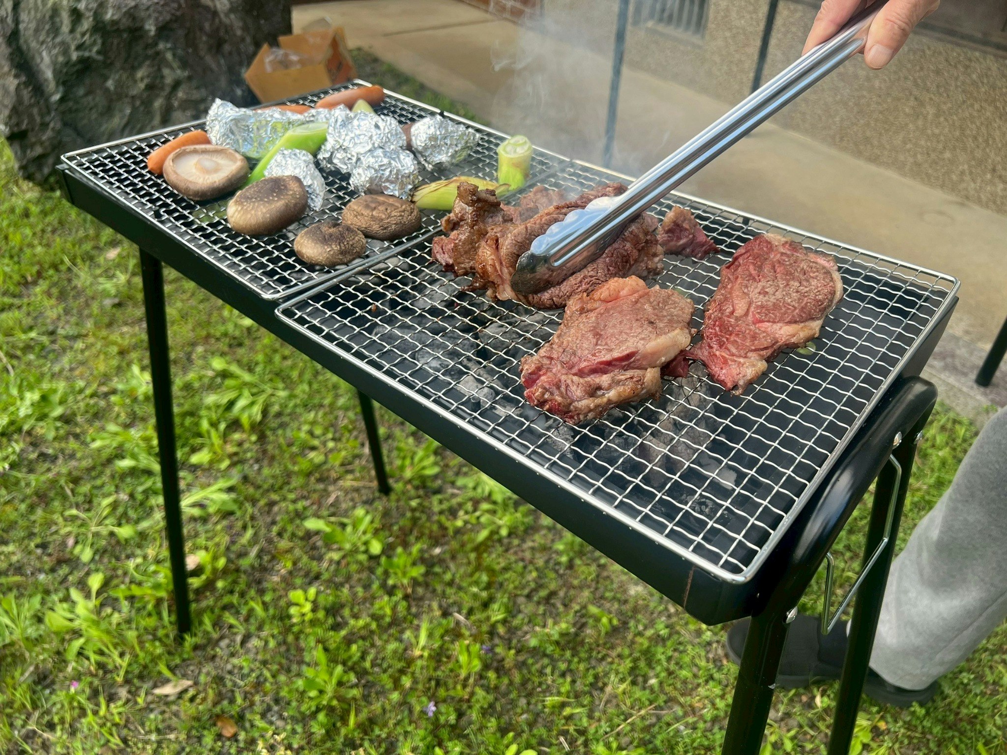 自然に囲まれた約1,000m2の敷地に佇む古民家。 最大10名様で、BBQなどアウトドアを満喫!