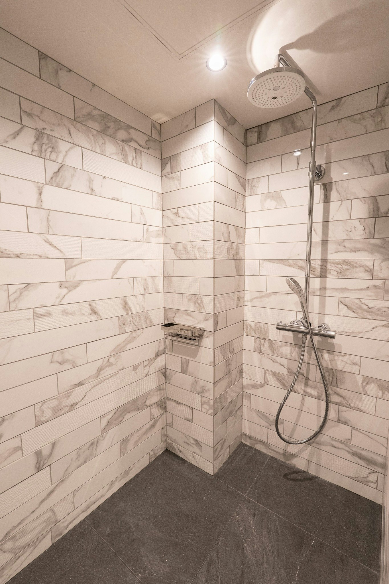 VillaCustoma 401号室