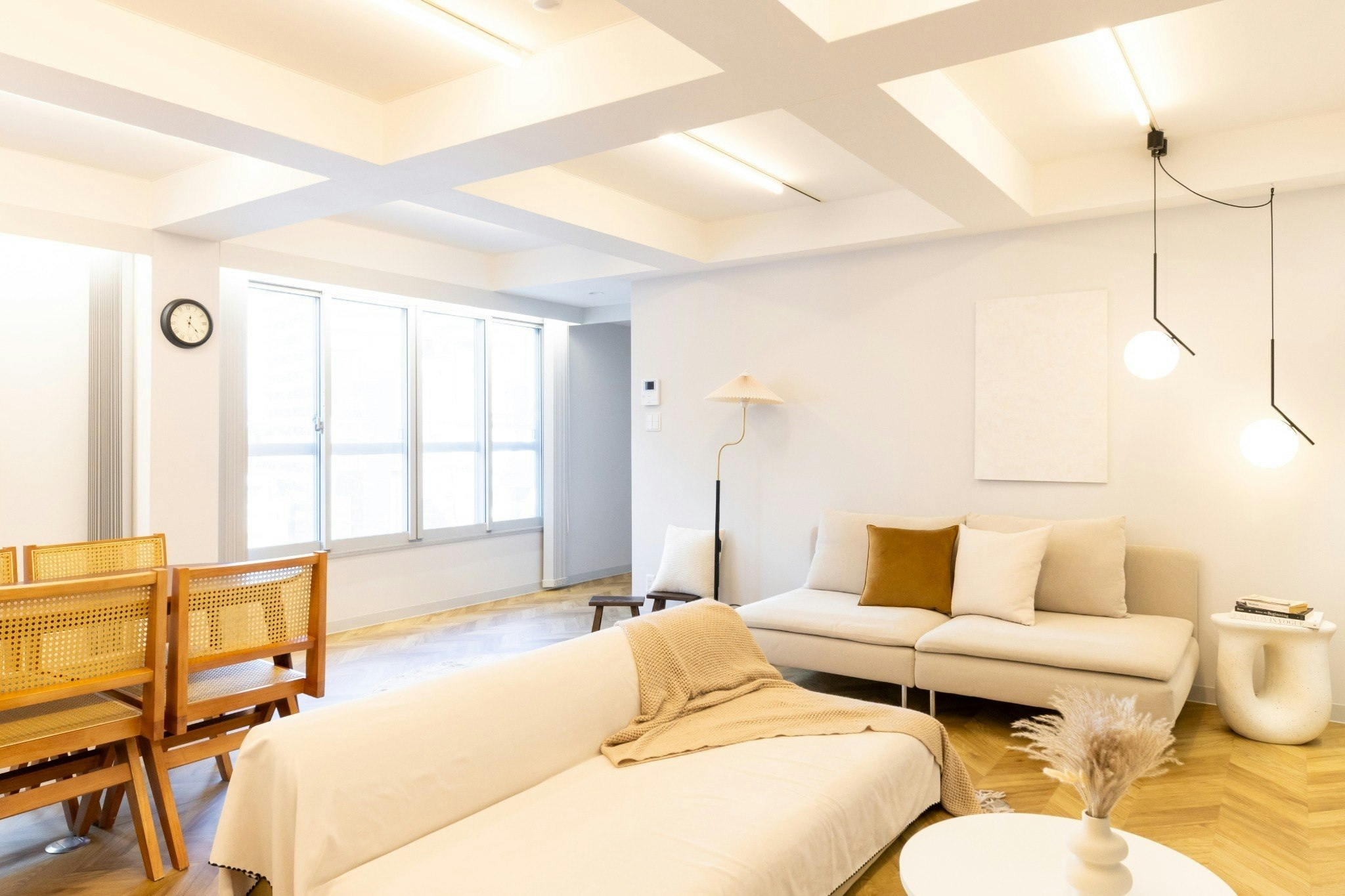 【梅田2分/1駅】92m2/駅近/お風呂2つ・トイレ2つ ☆最大12名様までご宿泊可能