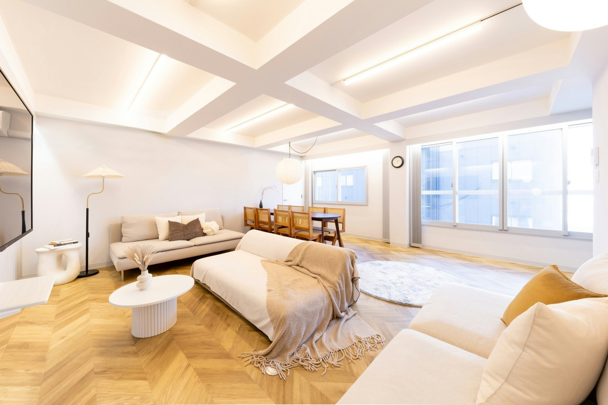 【梅田2分/1駅】92m2/駅近/お風呂2つ・トイレ2つ ☆最大12名様までご宿泊可能