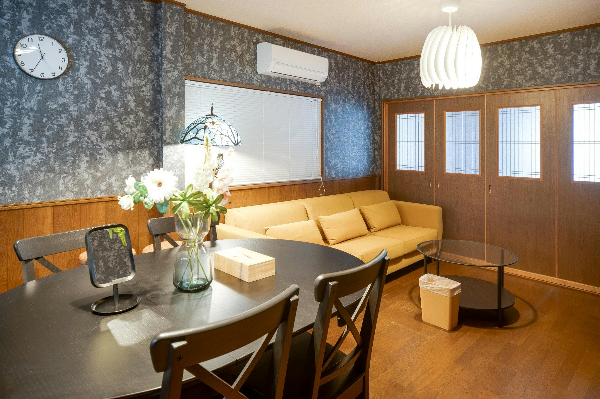 岸里玉出駅から徒歩わずか3分|電車でなんば・道頓堀・日本橋へ6分直通|5寝室・2バスルーム・駐車場付