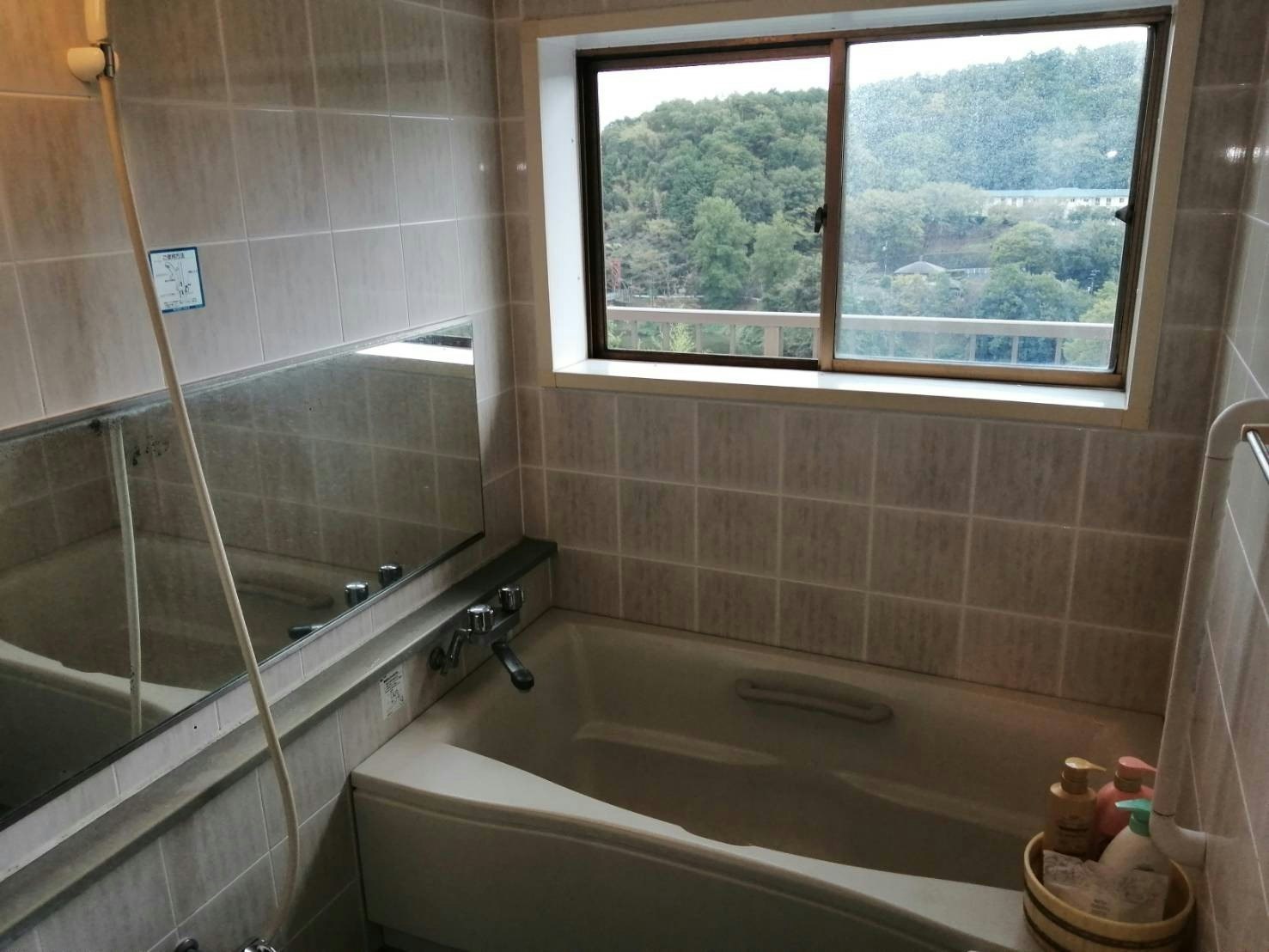 眺望抜群の一軒家|朝護孫子寺9分・9名・P無料