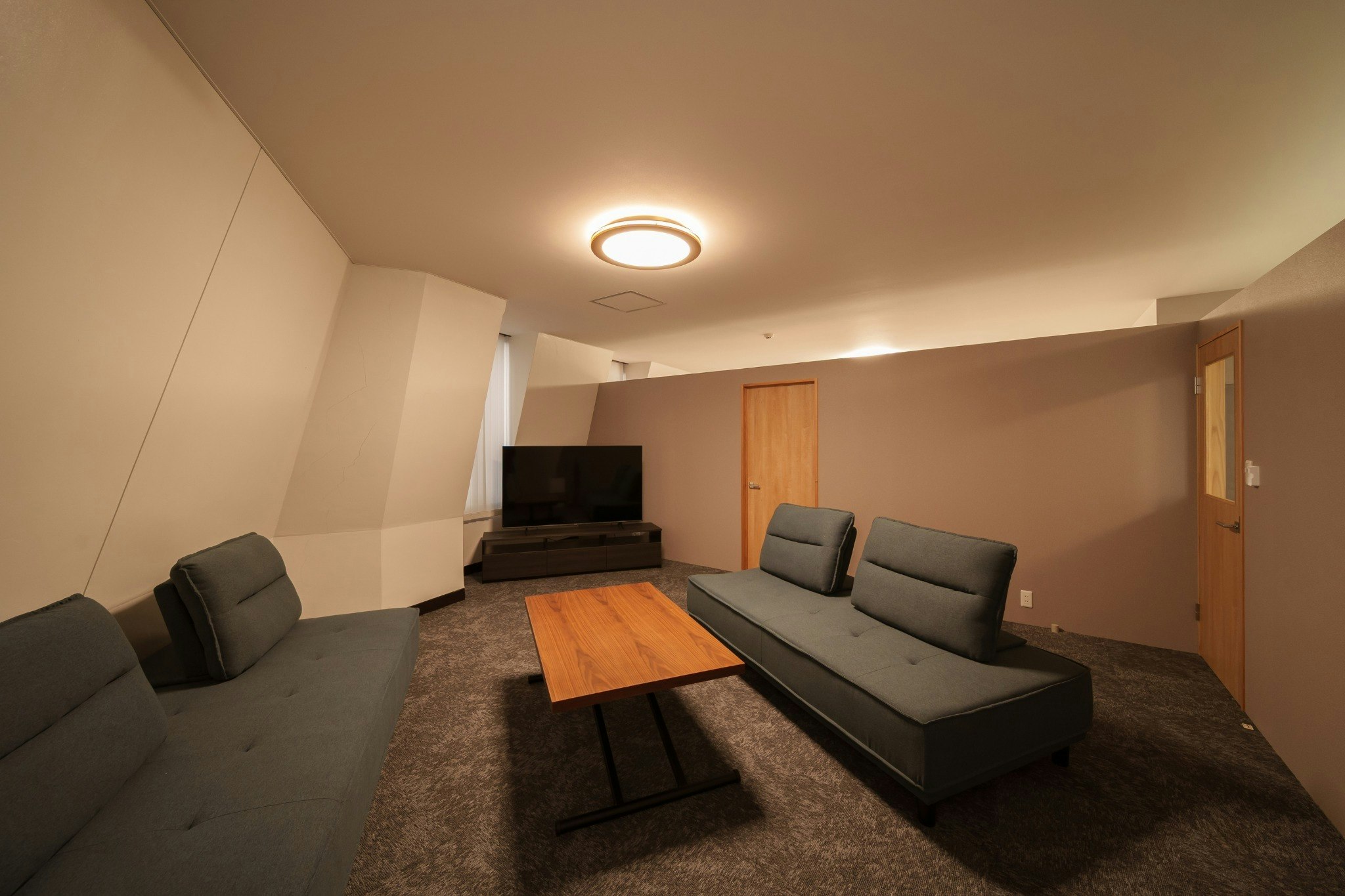 Tsumugi Hita Central Base