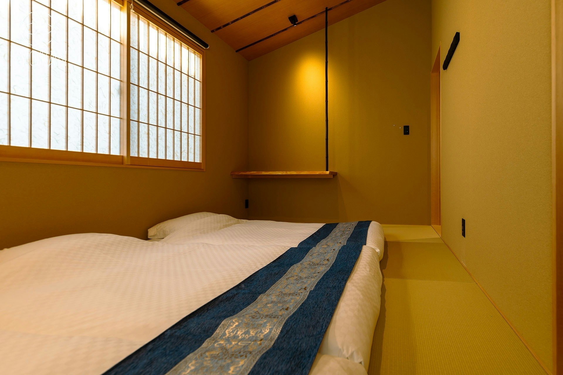 伏見稲荷大社徒歩5分、京阪電車徒歩1分、 9名4LDK~贅沢を愉しむ雅な空間