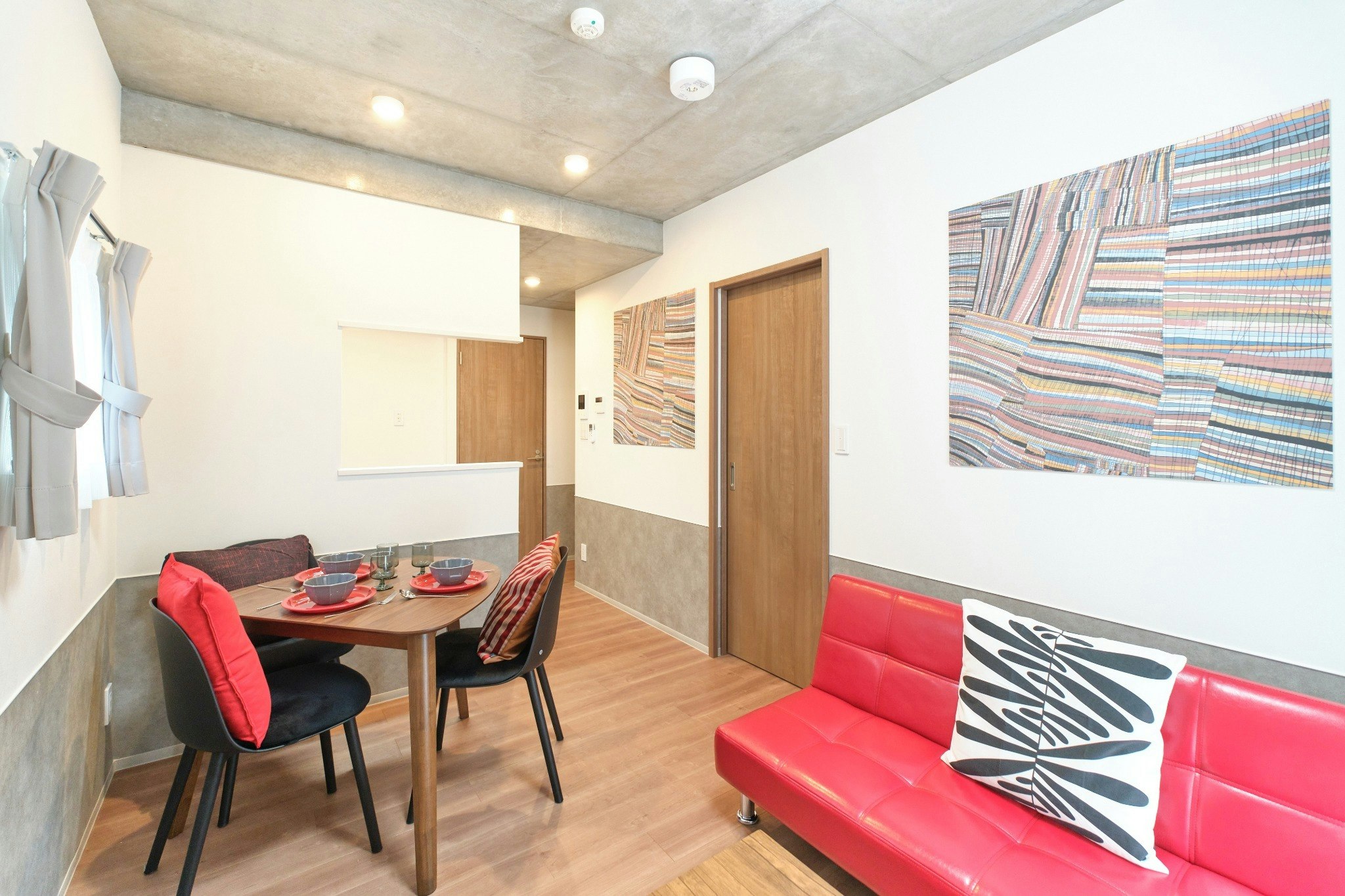 A/西新宿駅から徒歩4分/新宿駅まで一駅/3名収容/wifiあり