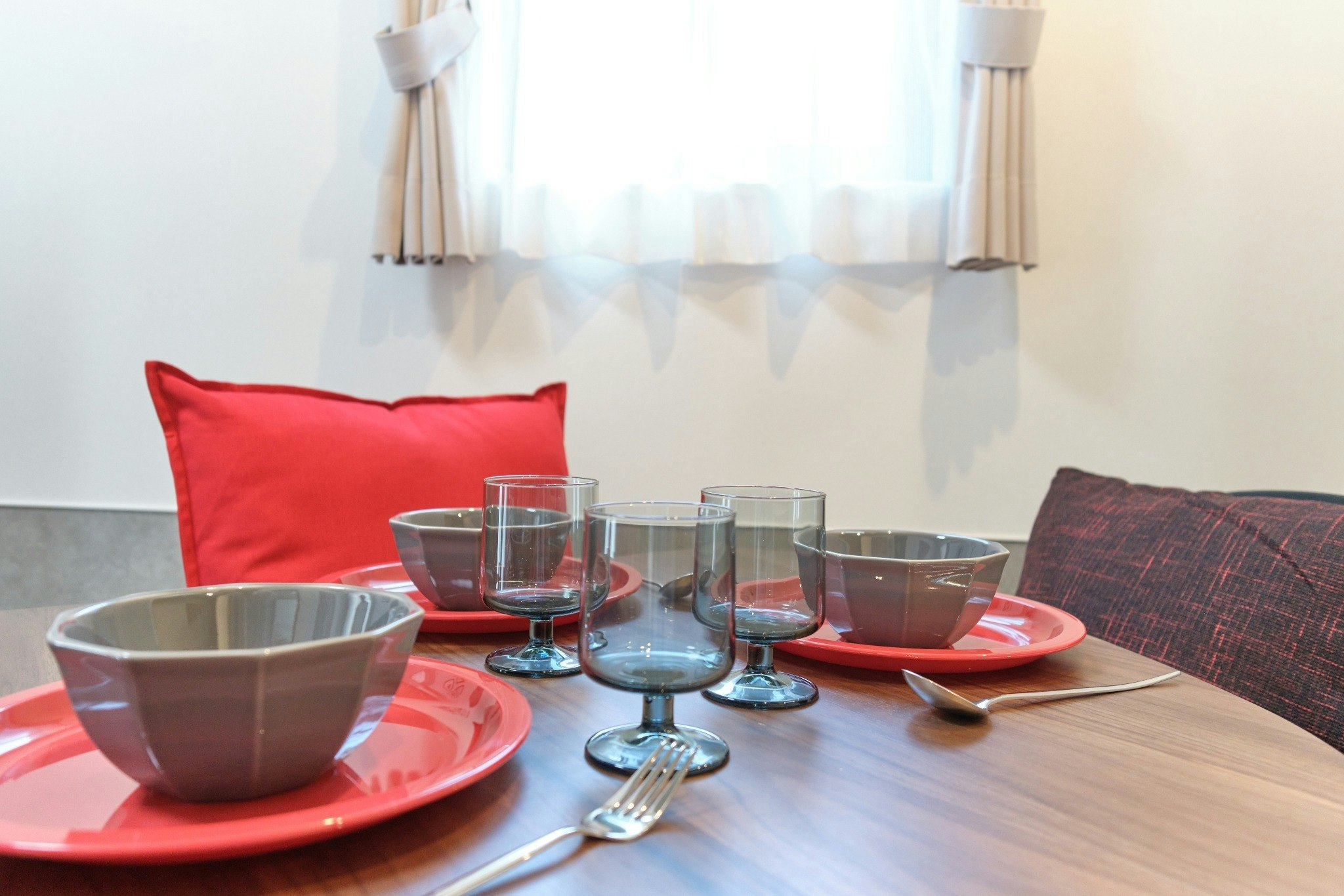 A/西新宿駅から徒歩4分/新宿駅まで一駅/3名収容/wifiあり