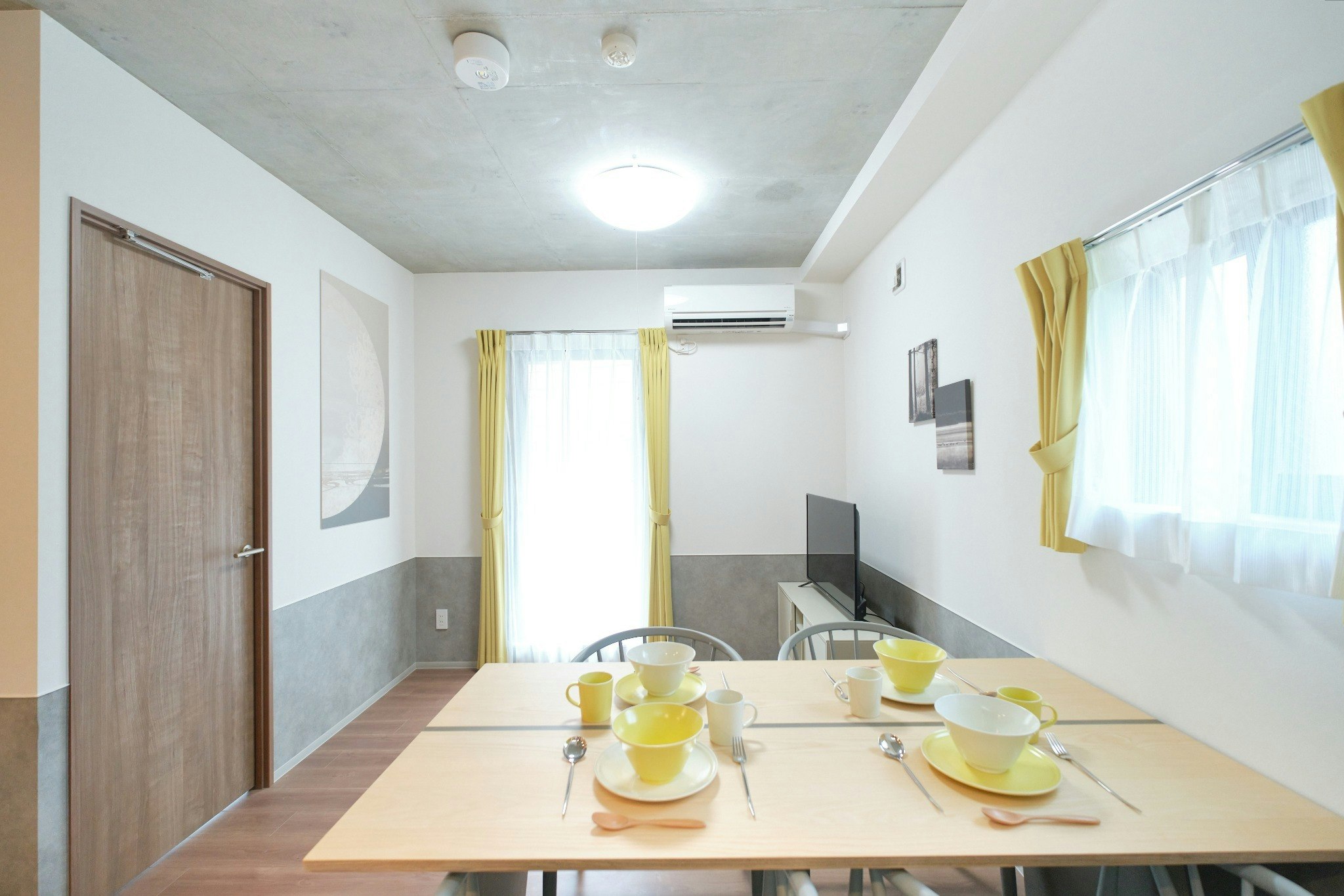 Cタイプ/西新宿駅から徒歩4分/新宿駅まで一駅/4名収容/wifiあり