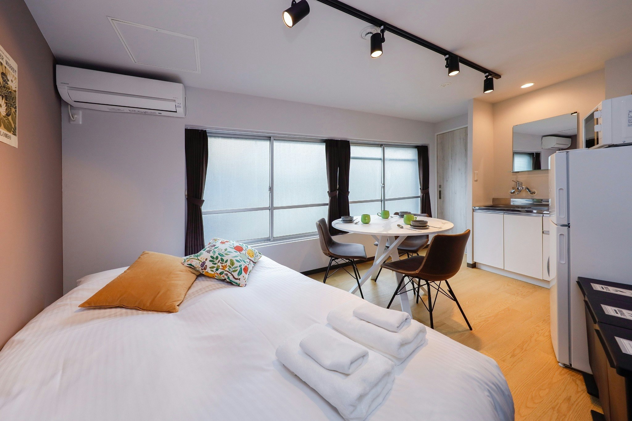 代々木駅から徒歩4分/渋谷区/3名収容/好立地/Wi-Fi/駅チカ