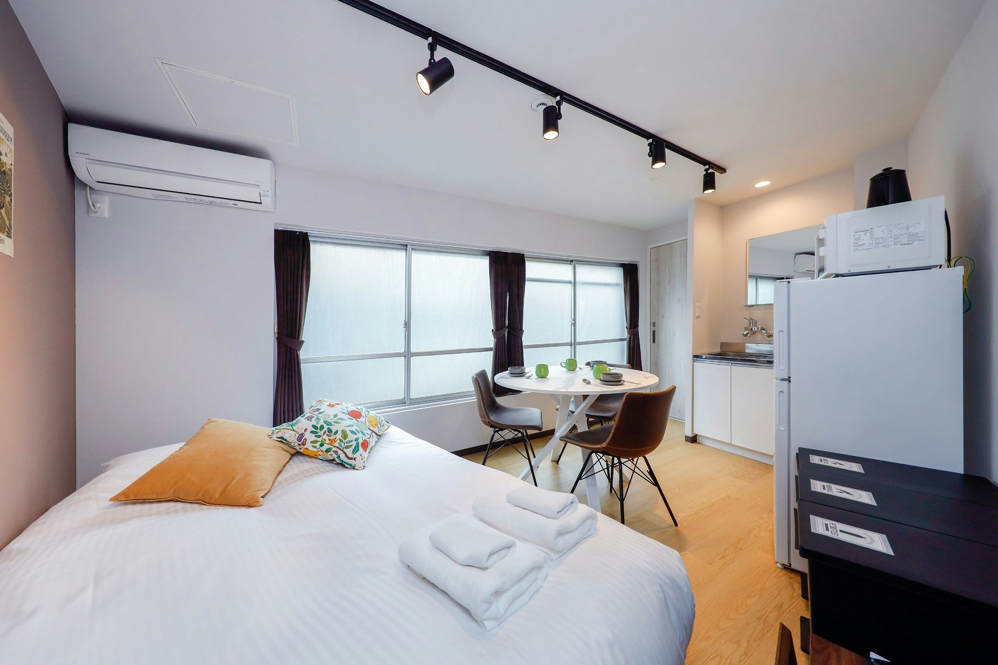 代々木駅から徒歩4分/渋谷区/3名収容/好立地/Wi-Fi/駅チカ