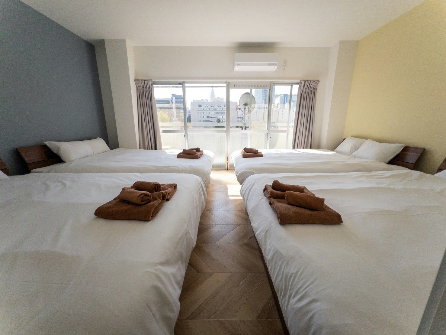 801号室(最大16名・約90m2)