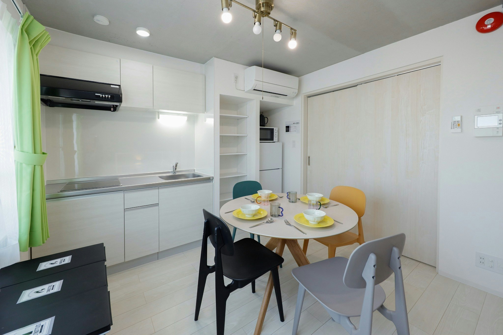 *F-早稲田駅から徒歩8分/4名収容/個室貸し切り/Wi-Fi完備