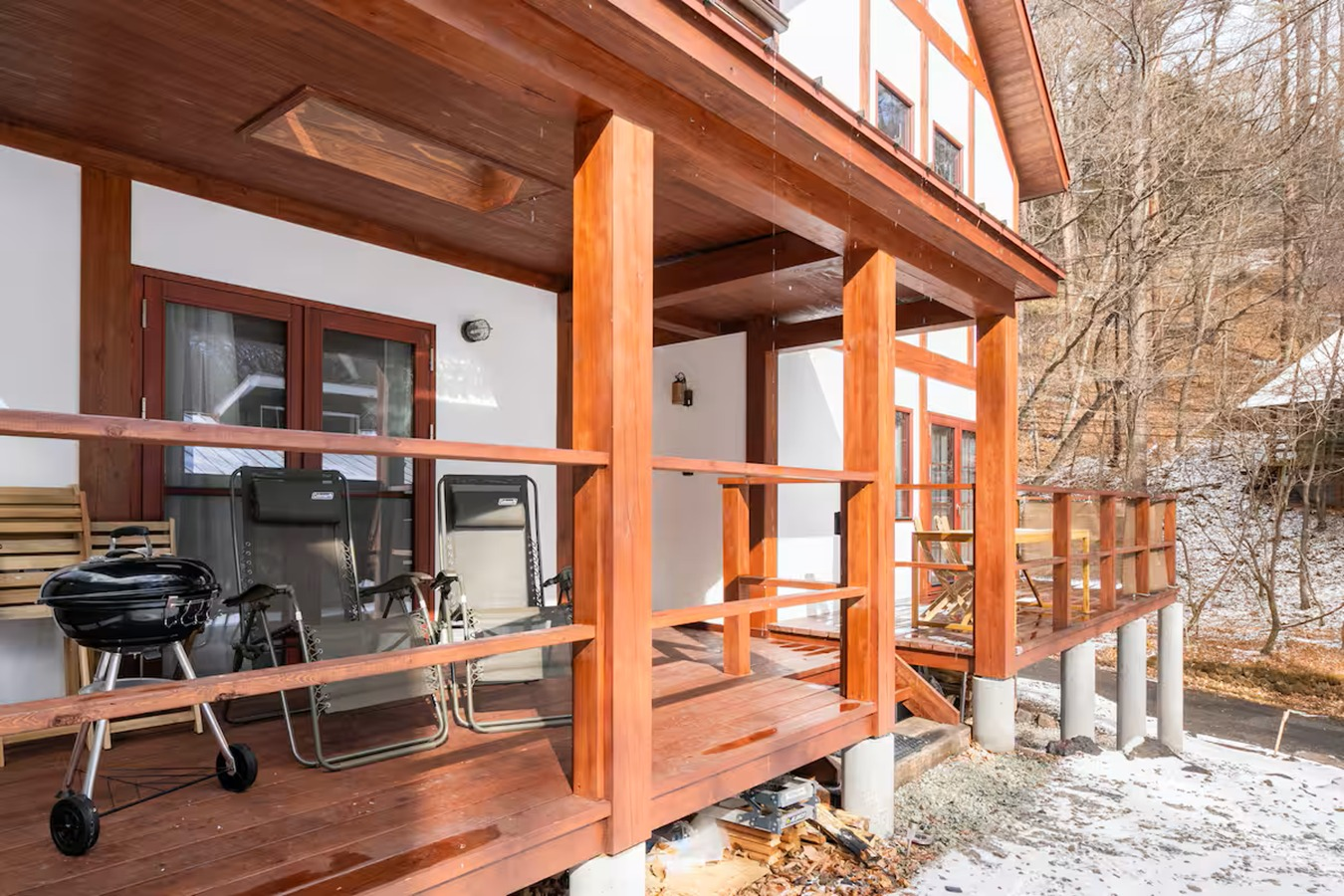 軽井沢の静かな森に佇む一棟貸し切りの新築コテージ/屋外サウナ付き