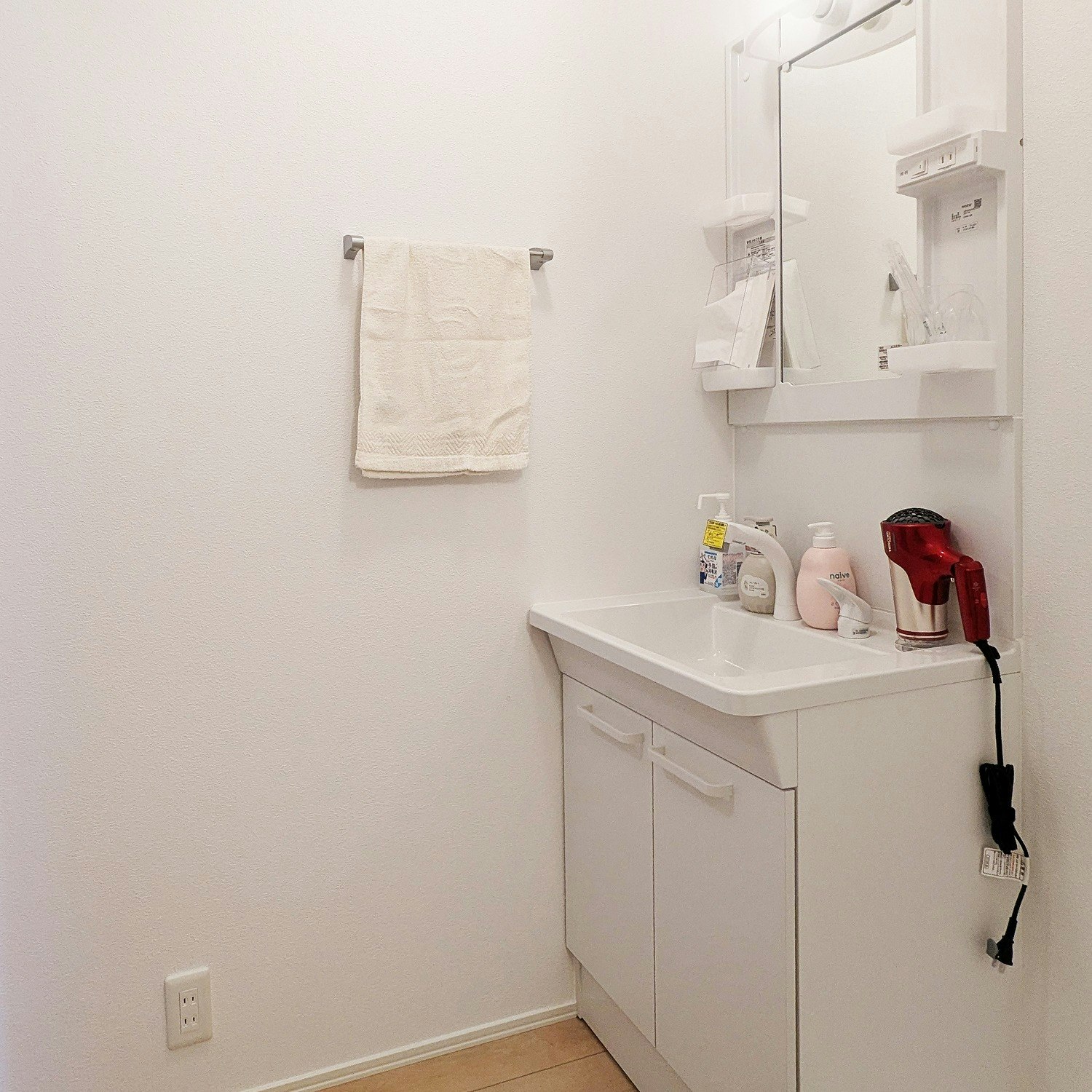 【ダブルルーム】東照宮アクセス良好!日光駅徒歩6分のシンプル1K・Wi-Fi完備|長期滞在歓迎