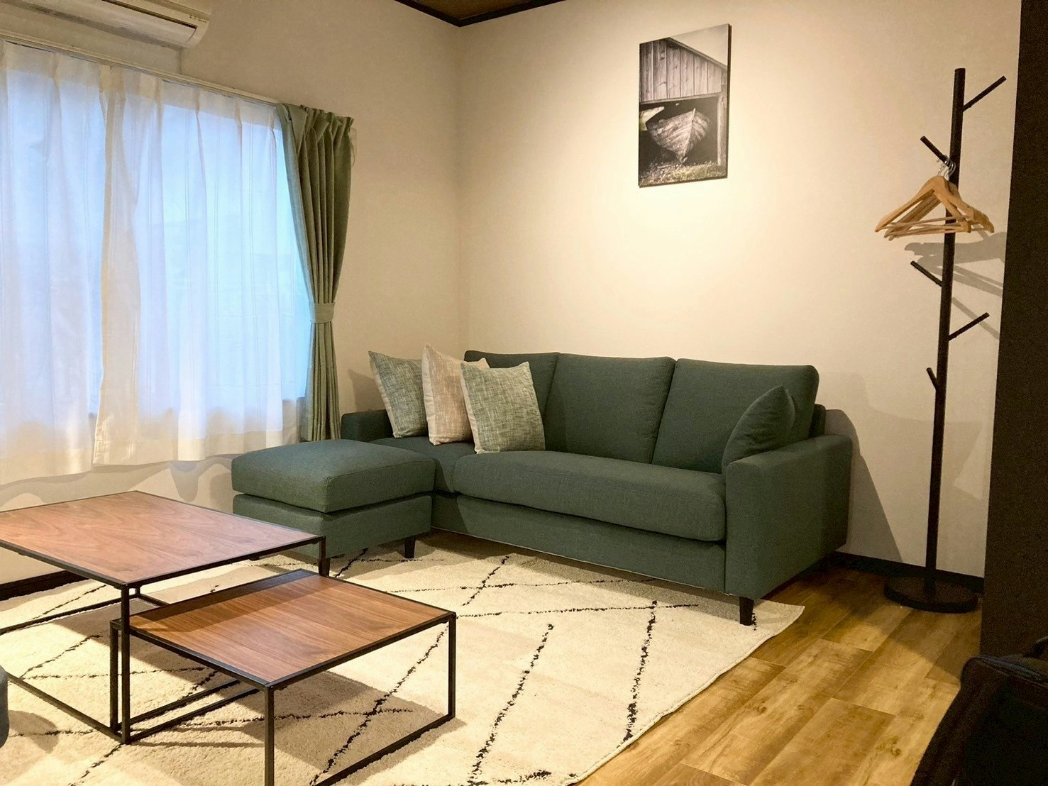 和モダン空間で寛ぐ!USJまで5分!無料駐車場付き貸切戸建(最大12名)NU01