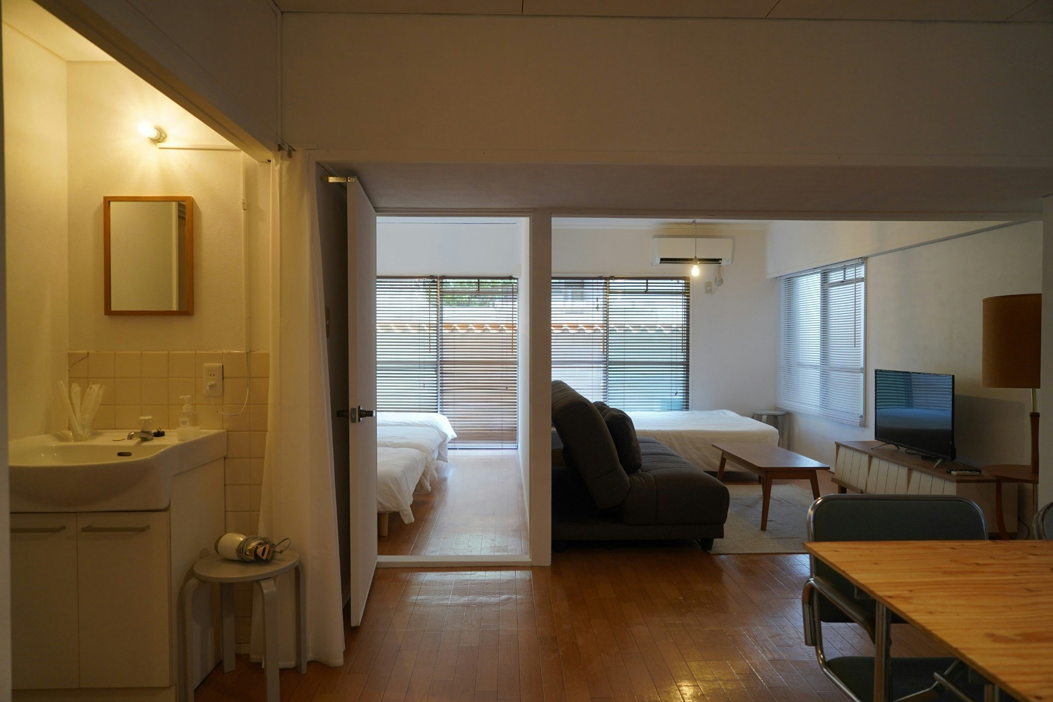 NEW/貸切/最大7名宿泊可/高松中心部/島旅/瀬戸内国際芸術祭/アート/デザイン/家族旅行/駅近