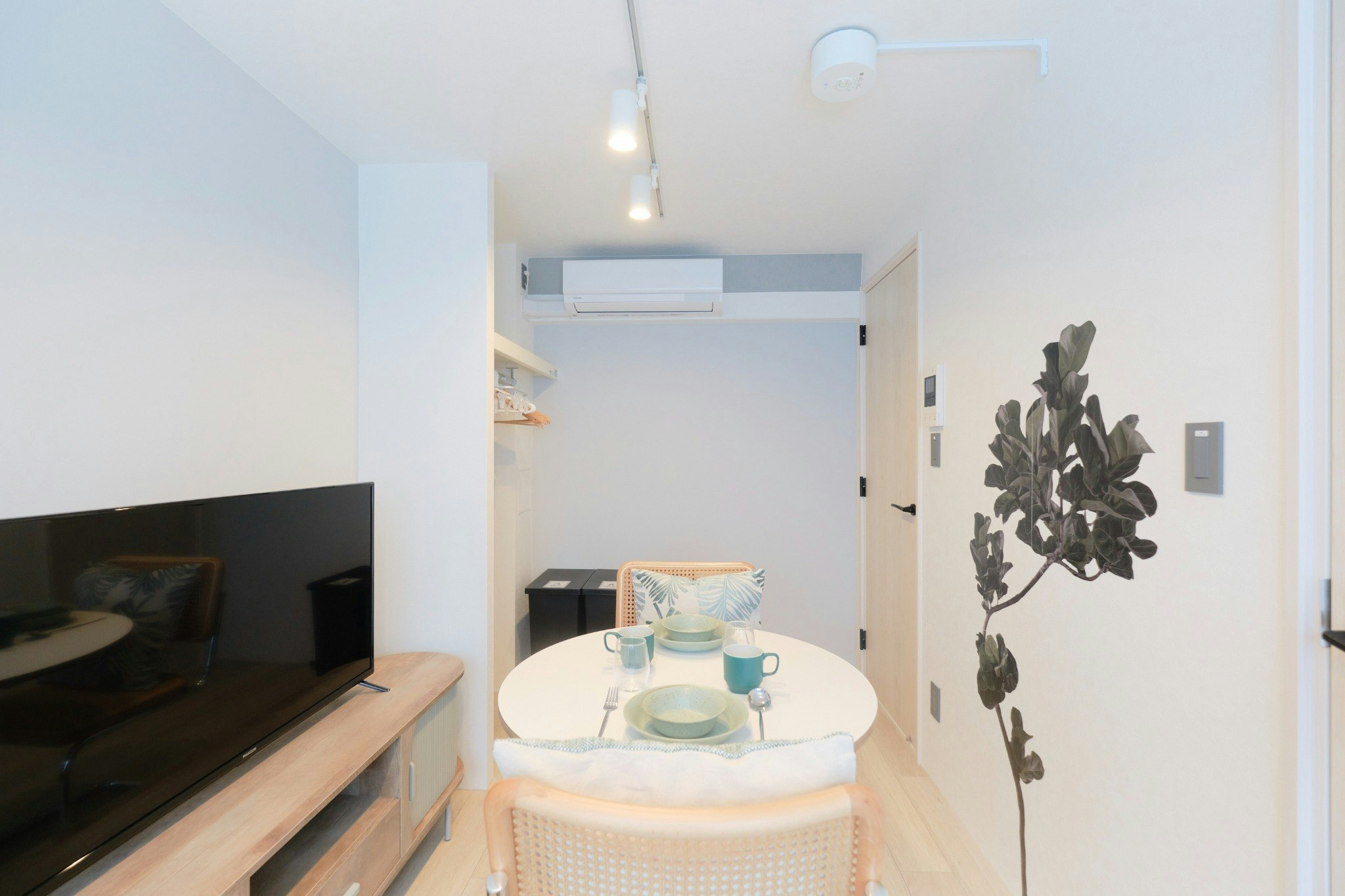 A501*白山駅から徒歩4分/アクセル抜群/2名収容/無料Wi-Fi