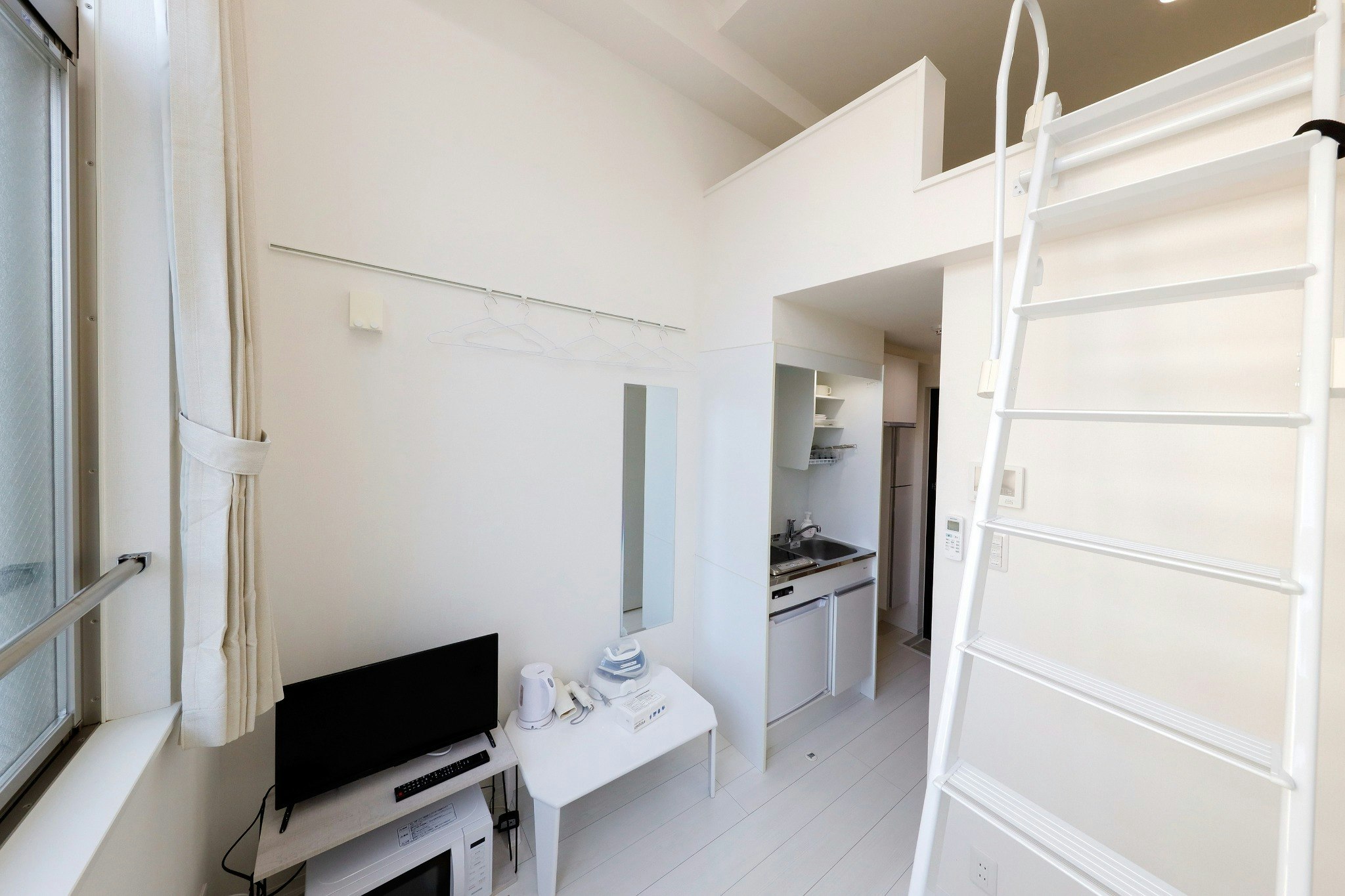 C*中井駅から徒歩2分/新宿まで直通10分/1名収容/WIFI完備