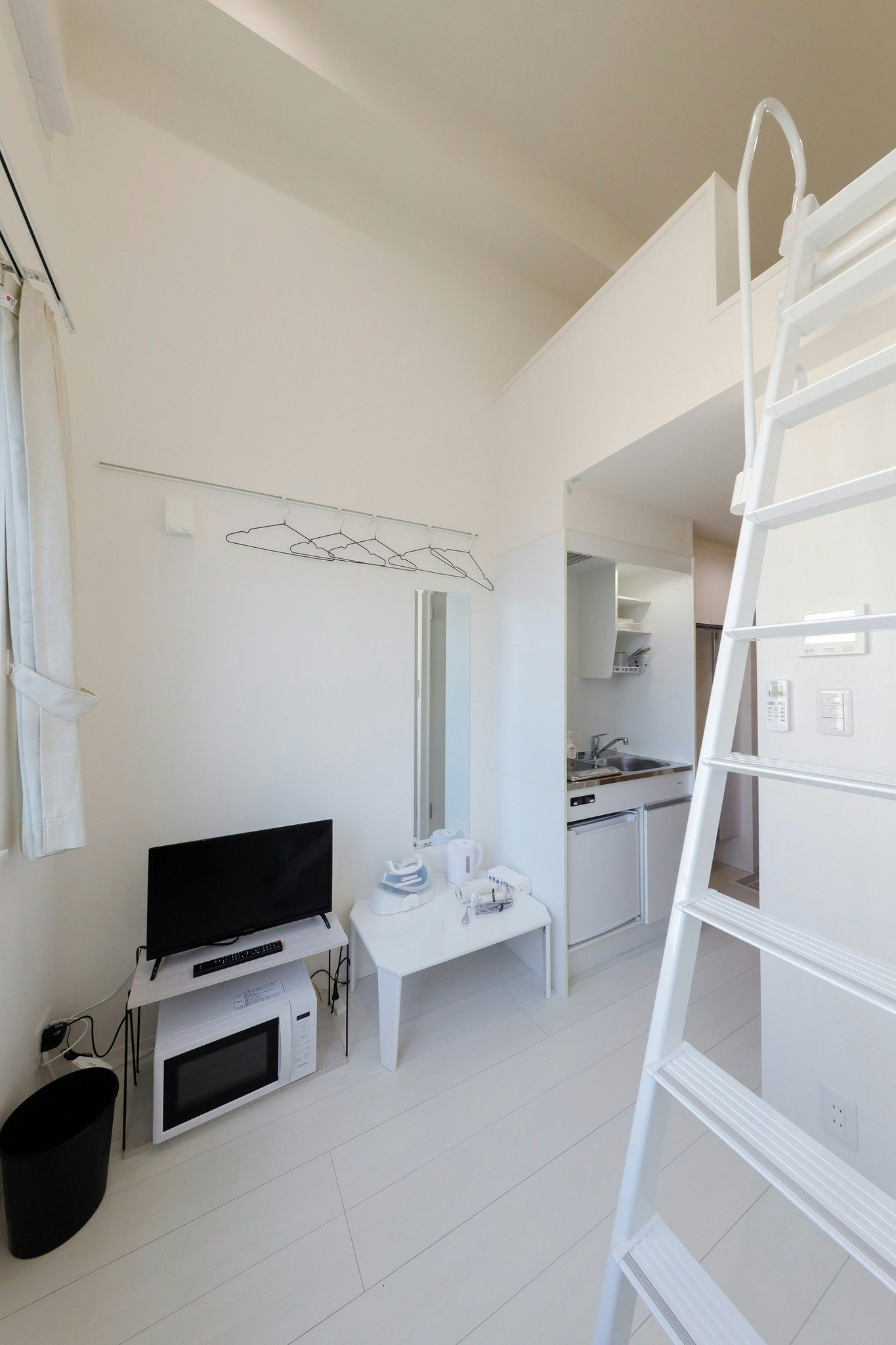 D*中井駅から徒歩2分/新宿まで直通10分/1名収容/WIFI完備