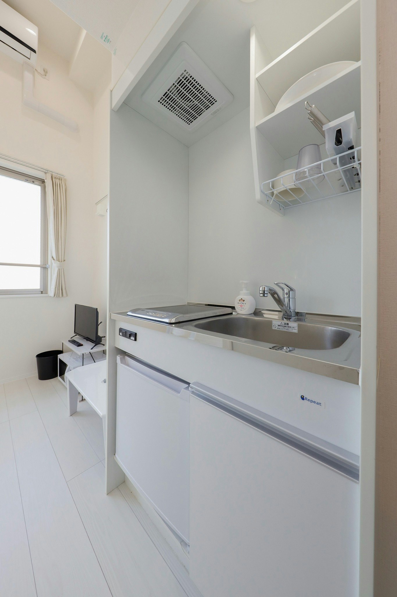 D*中井駅から徒歩2分/新宿まで直通10分/1名収容/WIFI完備