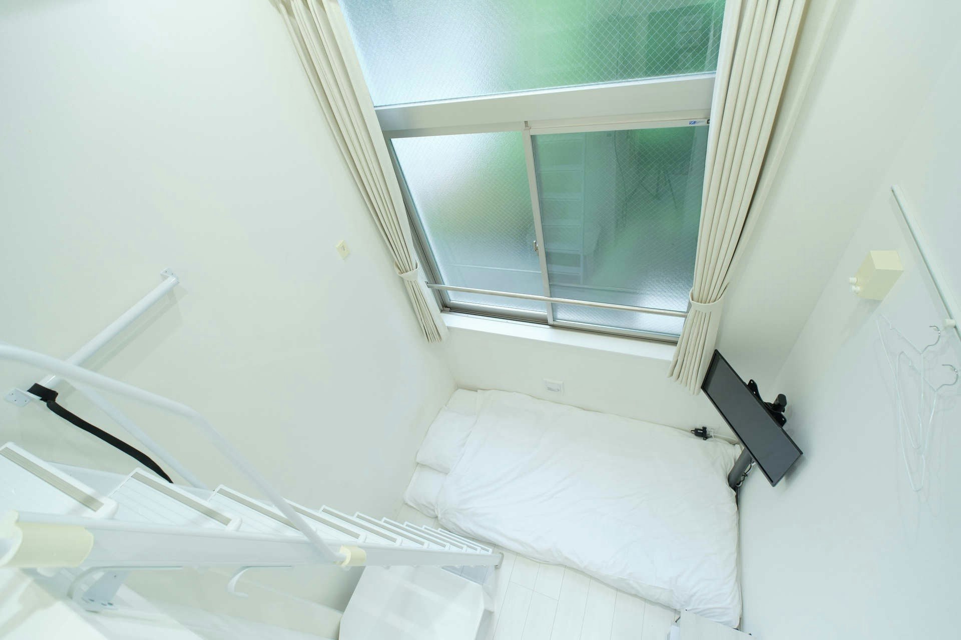 D*中井駅から徒歩2分/新宿まで直通10分/1名収容/WIFI完備