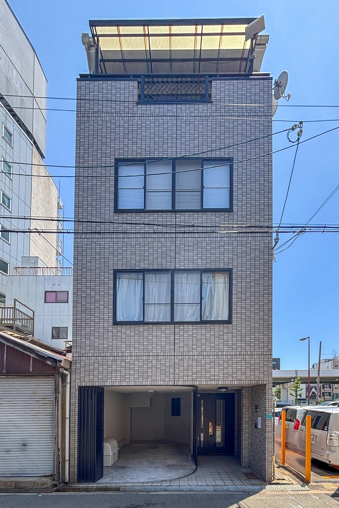 【130m2 NH】無料駐車場付リノベ戸建10名まで可/ユニバまで車で10分/難波・梅田までバスで一