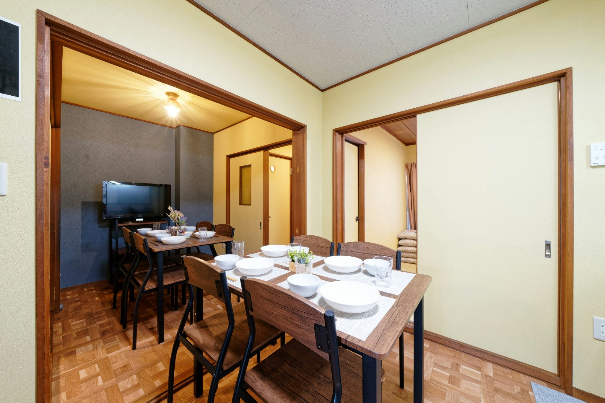 駅から徒歩5分、名古屋駅へ電車で20分、戸建てなのでファミリーで安心してご利用できます!