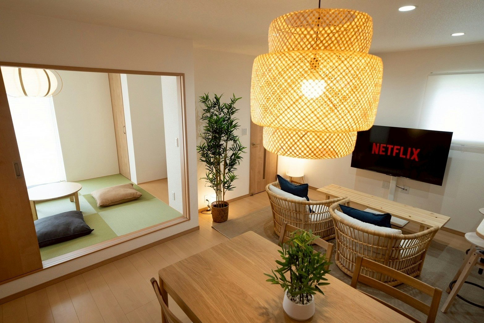 (F075)富士山観光の拠点に最適|家族・グループ旅行に|御殿場のモダンな一軒家ステイ