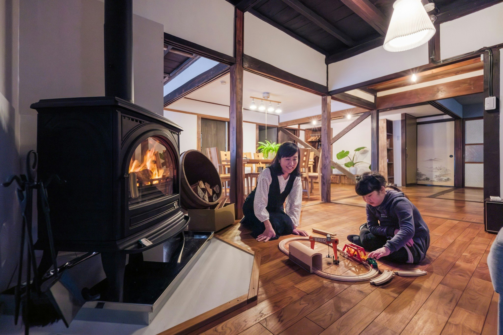 長野諏訪|岡谷IC5分|貸切古民家|最大9名|薪ストーブ|プロジェクター|駐車場3台