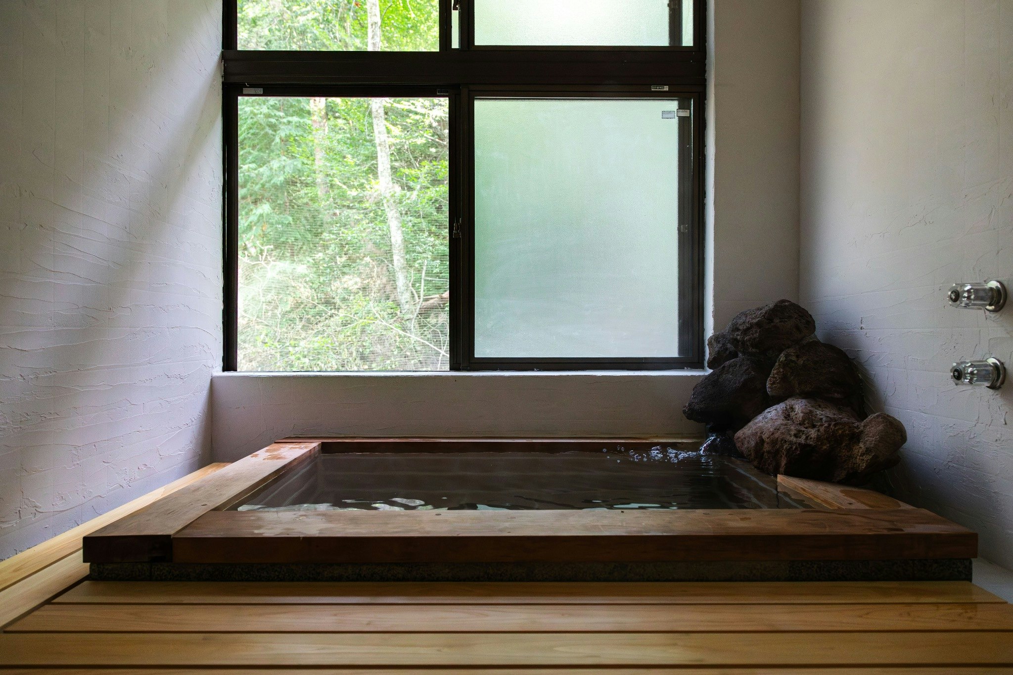 【禁煙】~1日1組様限定~源泉かけ流し温泉付きの一棟貸宿