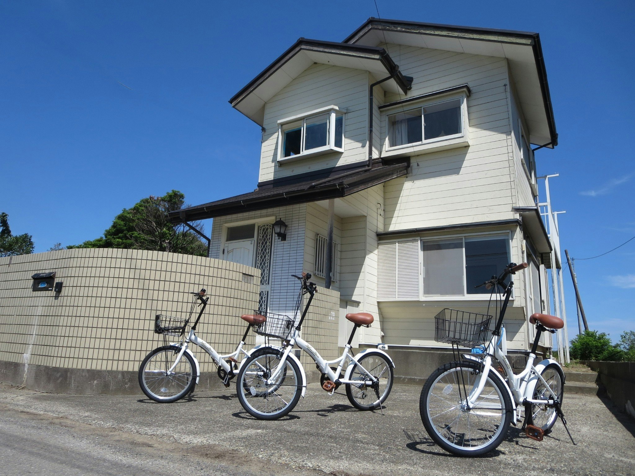 カフェのようにリラックスできる一軒家。無料のレンタル自転車!