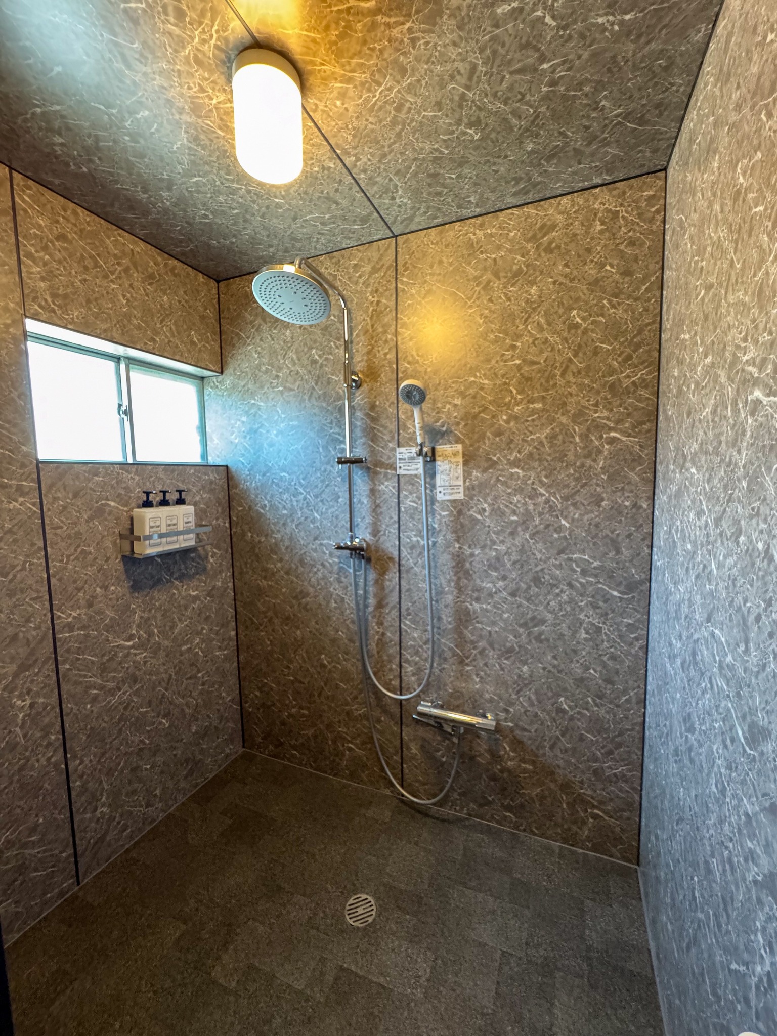 最大6名|和モダン一軒家をまるごと貸切!LEDが彩る和室とお香・プロジェクターの癒し空間