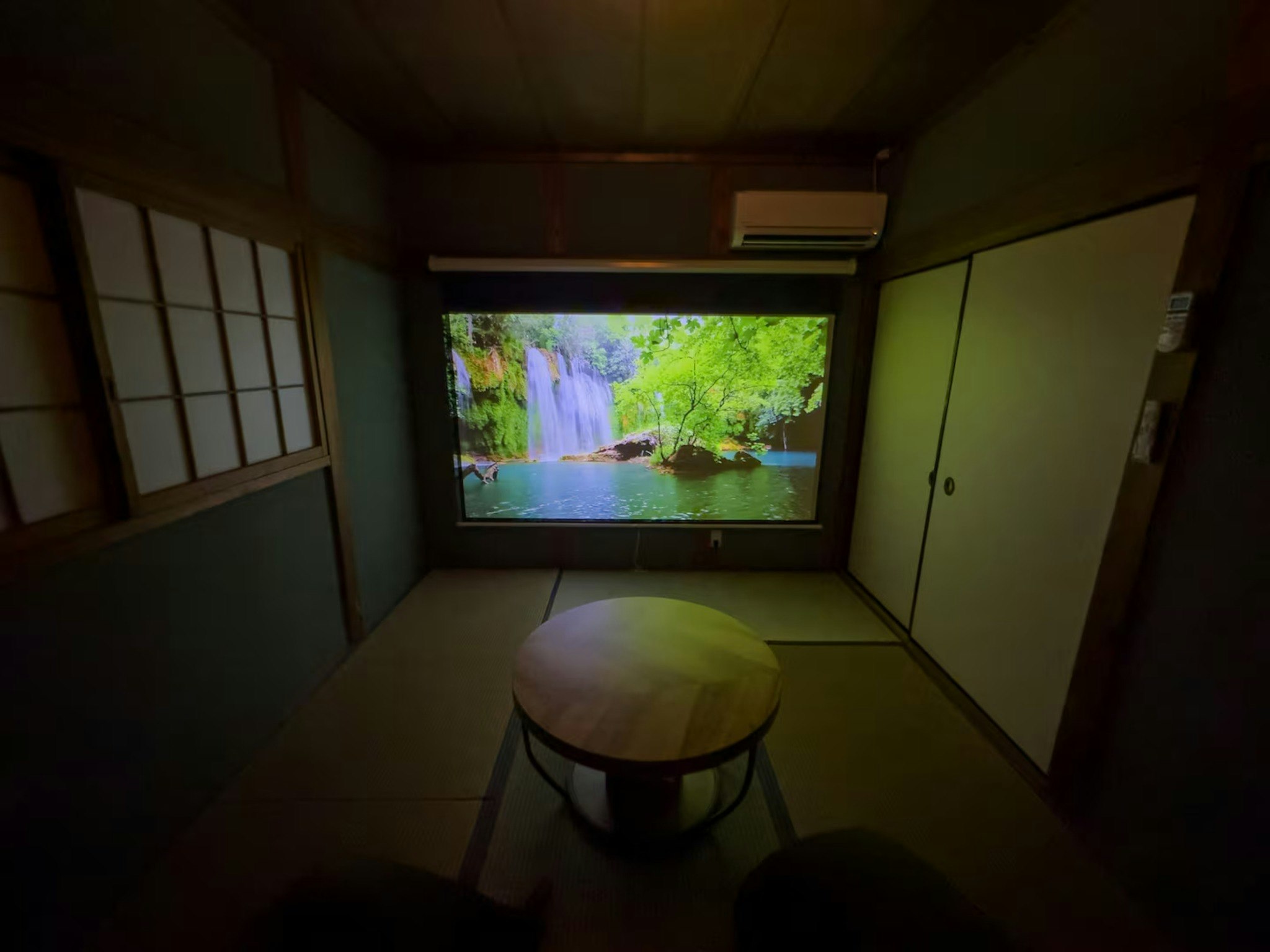 最大6名|和モダン一軒家をまるごと貸切!LEDが彩る和室とお香・プロジェクターの癒し空間