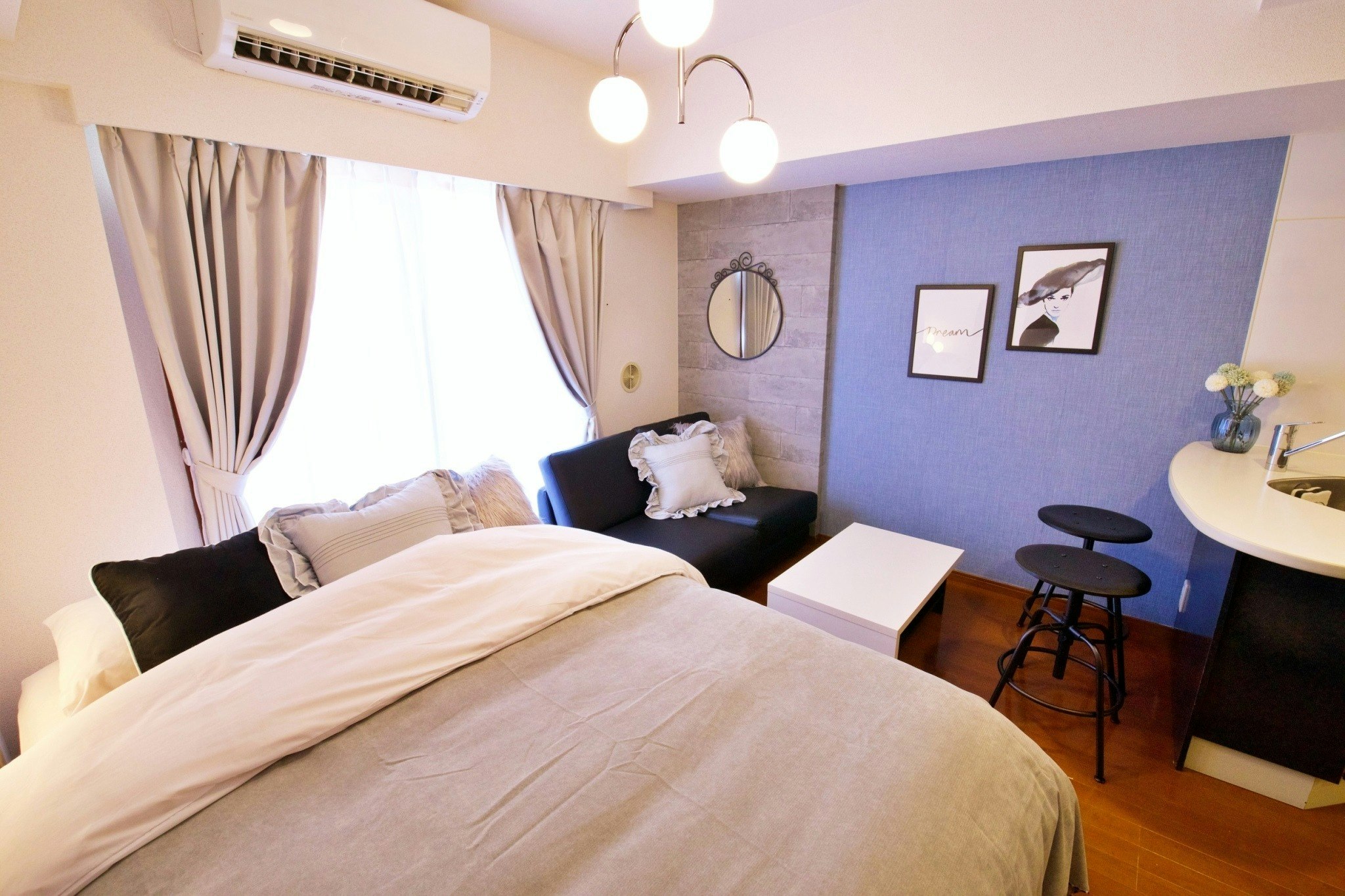 (F028)ブルー×グレーの洗練空間|新宿歌舞伎町で快適ステイ♯503