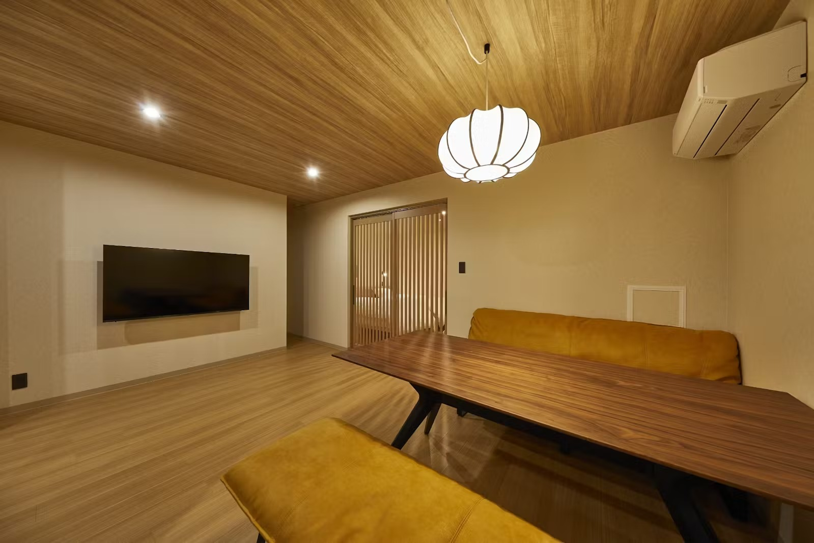 1階フロア【最大8名様】4WAY快適移動!大阪駅から1駅JR福島駅から徒歩5分!USJまで3駅15分