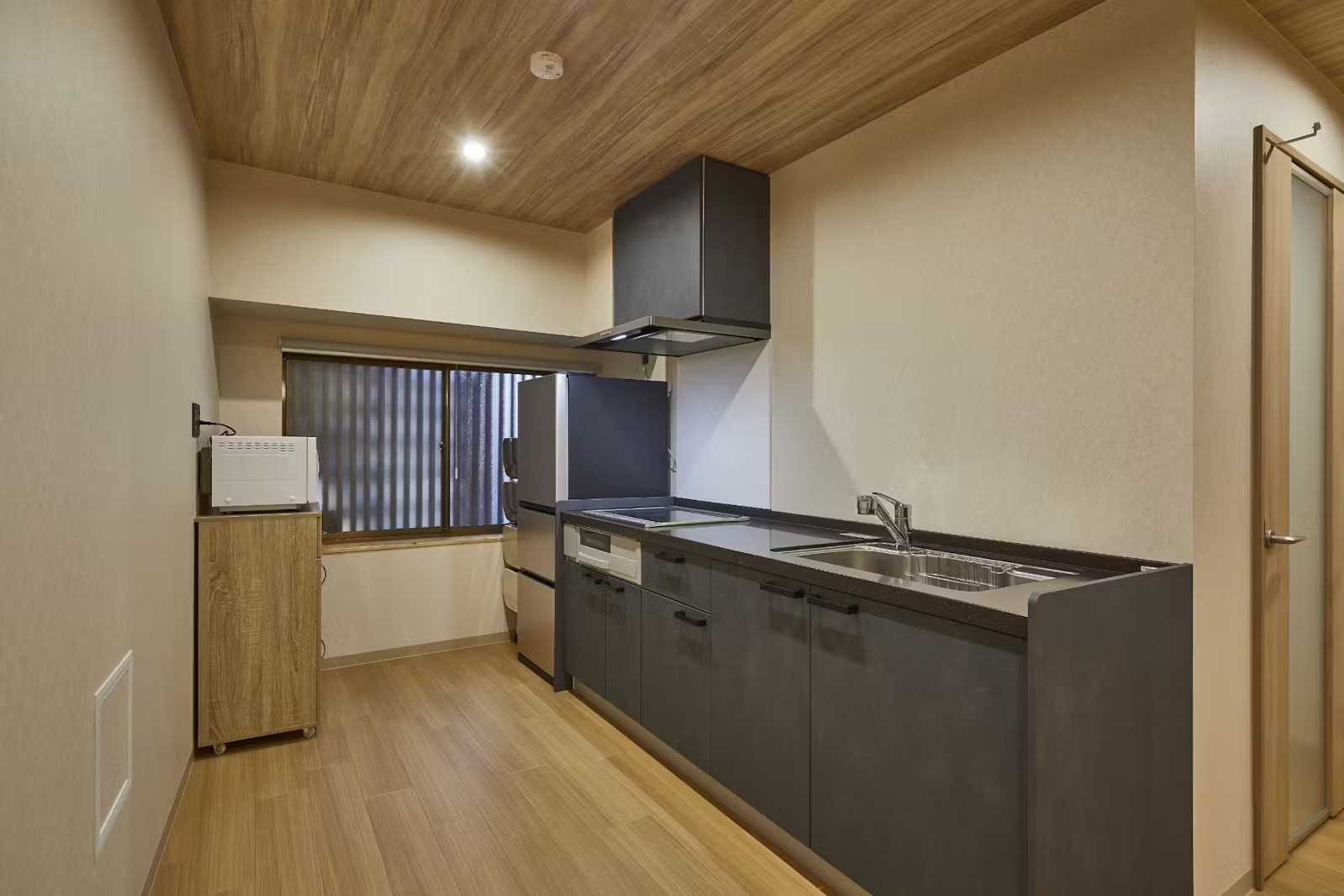 1階フロア【最大8名様】4WAY快適移動!大阪駅から1駅JR福島駅から徒歩5分!USJまで3駅15分