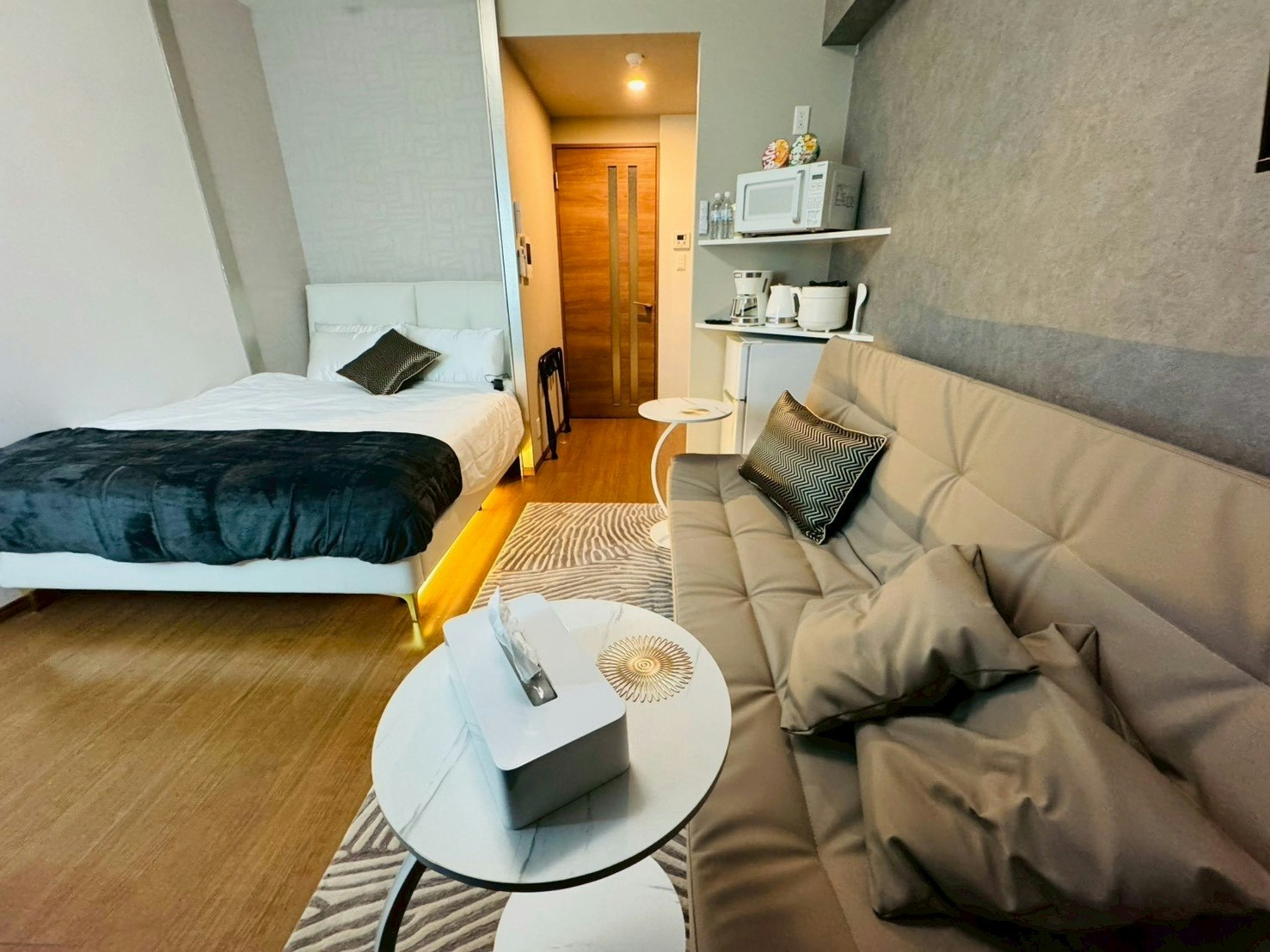 New!Luxurysweet博多駅南63・最大3~4人、博多駅車で5分・新築