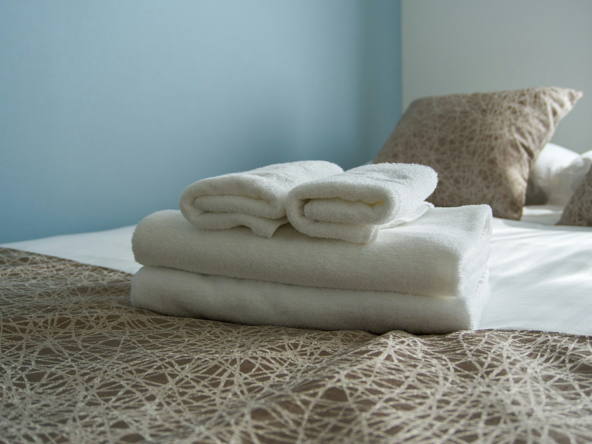 HE23 広島駅徒歩6分|約300店舗のミナモア駅ビルすぐ傍|観光出張に便利『おうちホテル広島駅前』