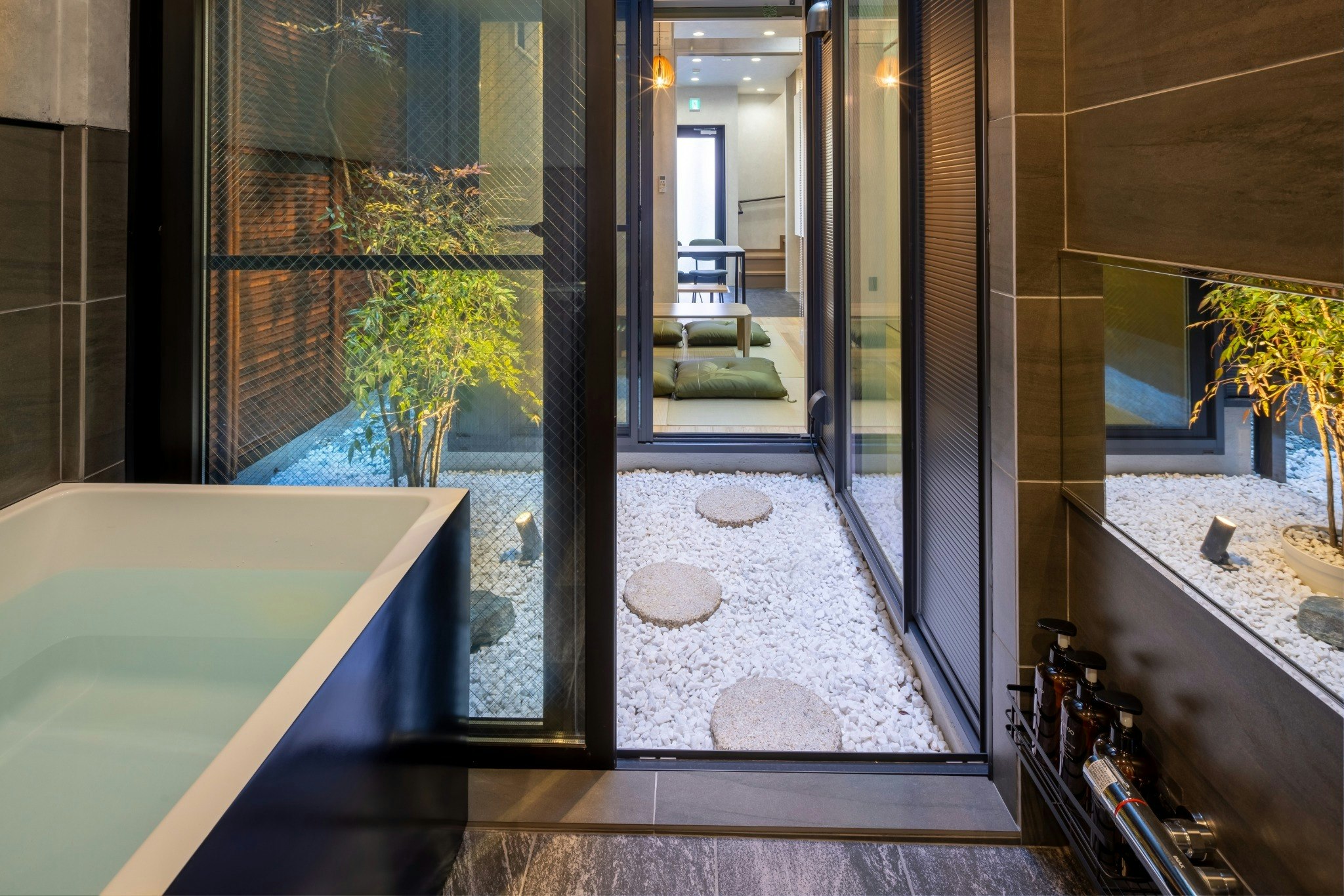 【新規オープン】天王寺3分/坪庭と半露天風呂の一棟貸ヴィラ