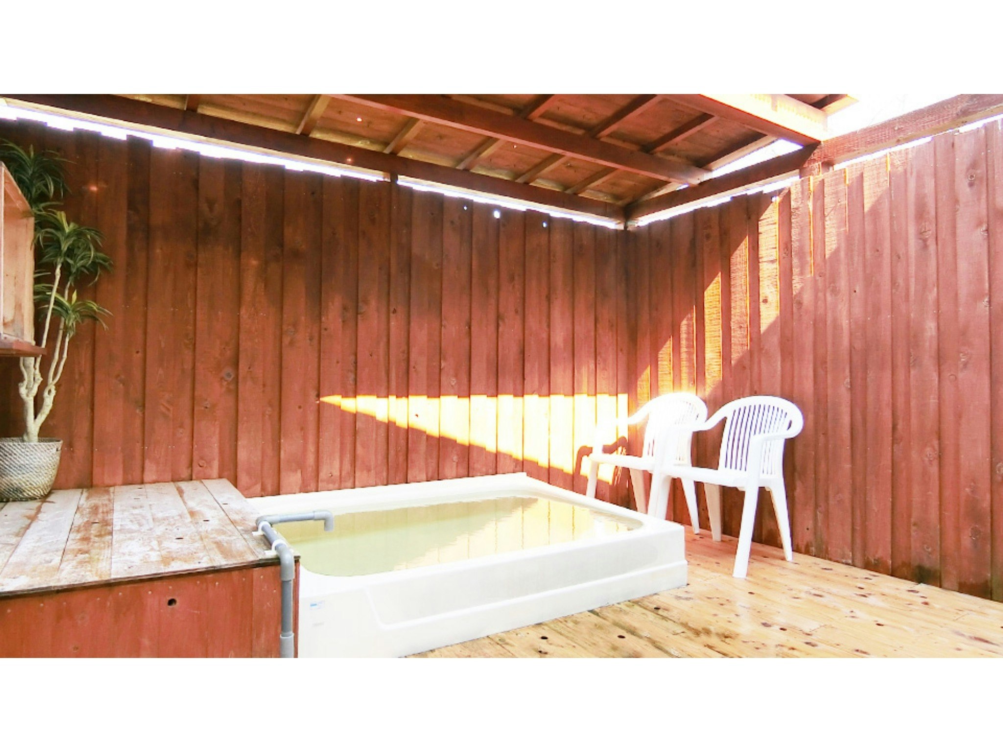 一棟貸し切り、天然温泉の宿「椿」