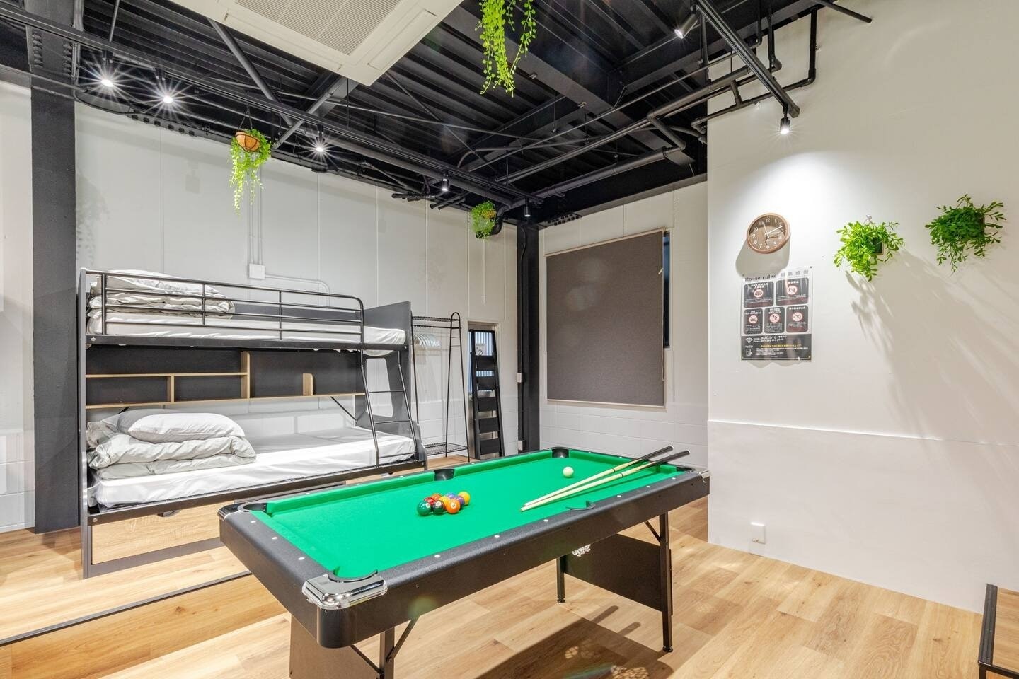 【en stay006】ビリヤードのある秘密基地風部屋(貸切部屋)