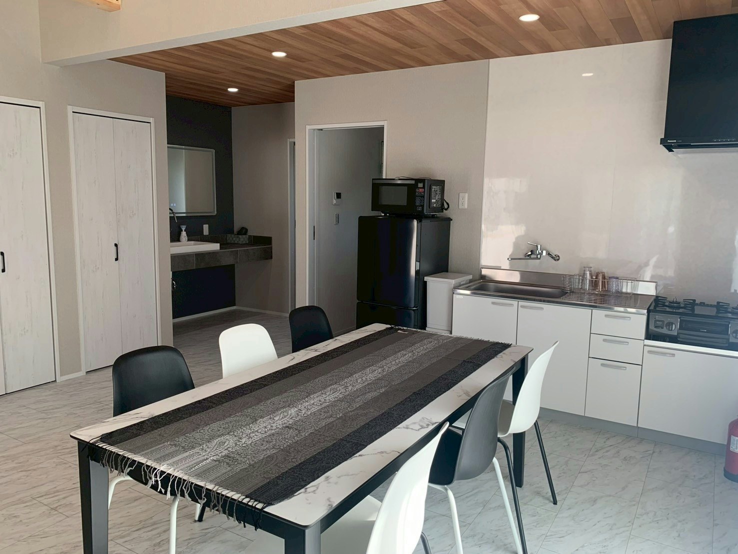 ロフト造りの一棟貸し宿泊施設、クールスタイル