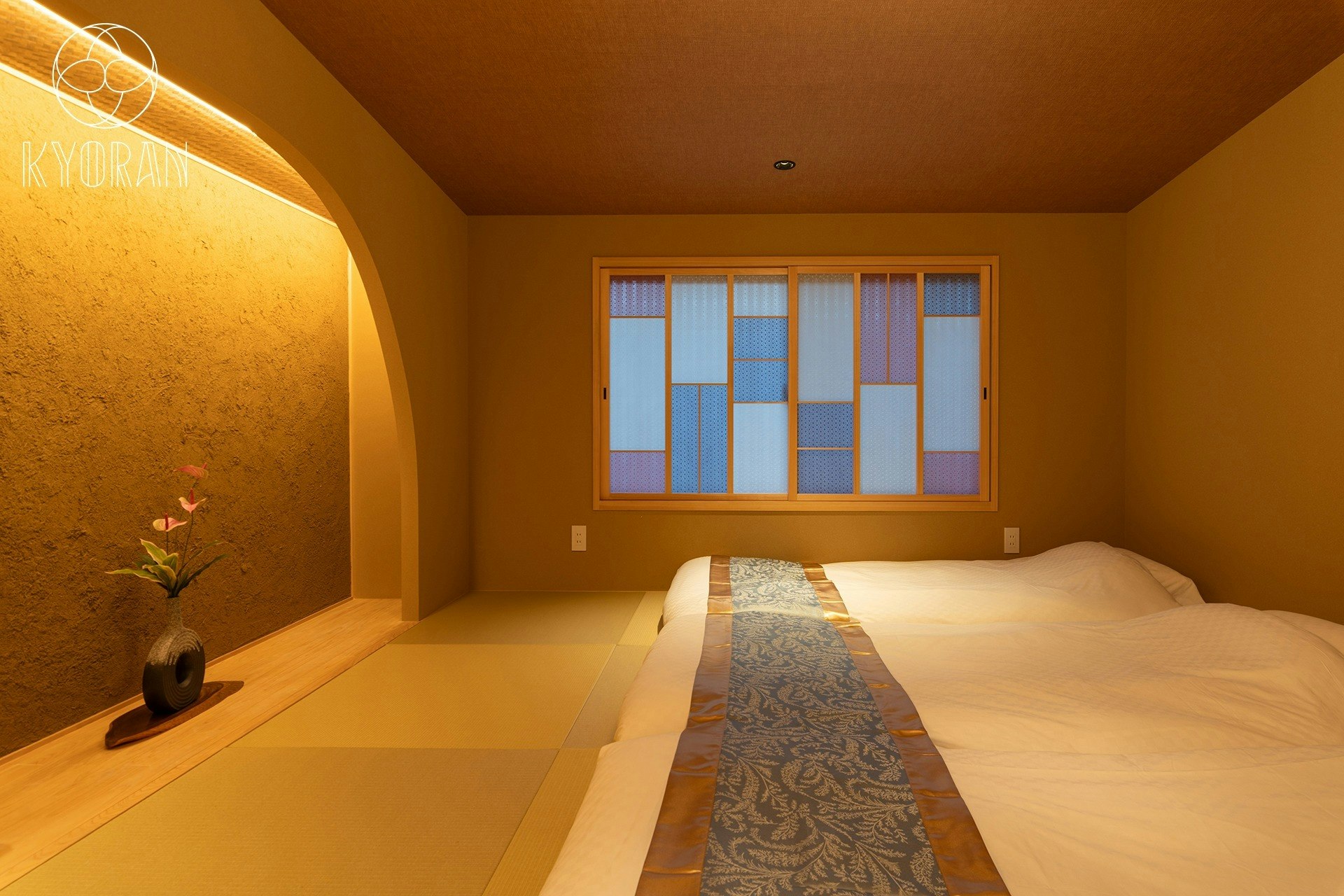 京阪4分、鴨川2分、3LDK・最大8名、伝統美・モダンが奏でる贅沢一棟貸し町家