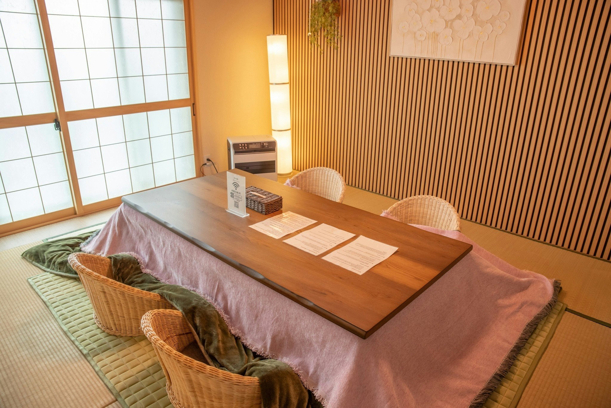 【湯畑徒歩8分】2階建て貸切宿|駐車場1台|最大6名|町宿 藤庵 12月1日オープン