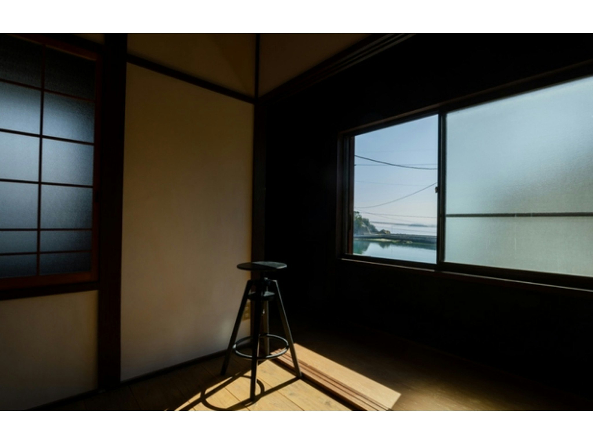 KAMADOMA 〜1棟貸切り〜海の側に佇む、 土間のあるオシャレでレトロな 一棟貸しの宿