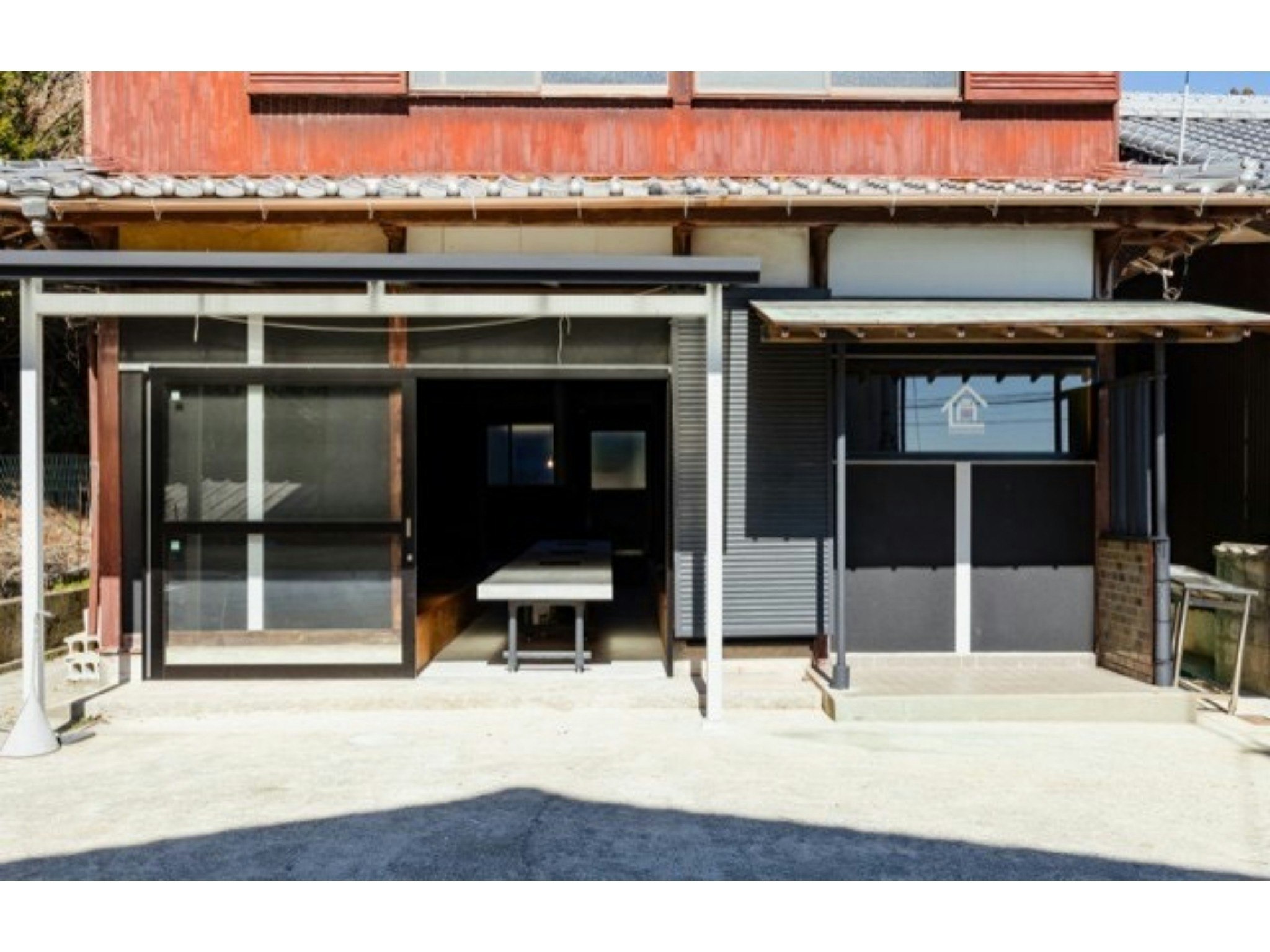 KAMADOMA 〜1棟貸切り〜海の側に佇む、 土間のあるオシャレでレトロな 一棟貸しの宿