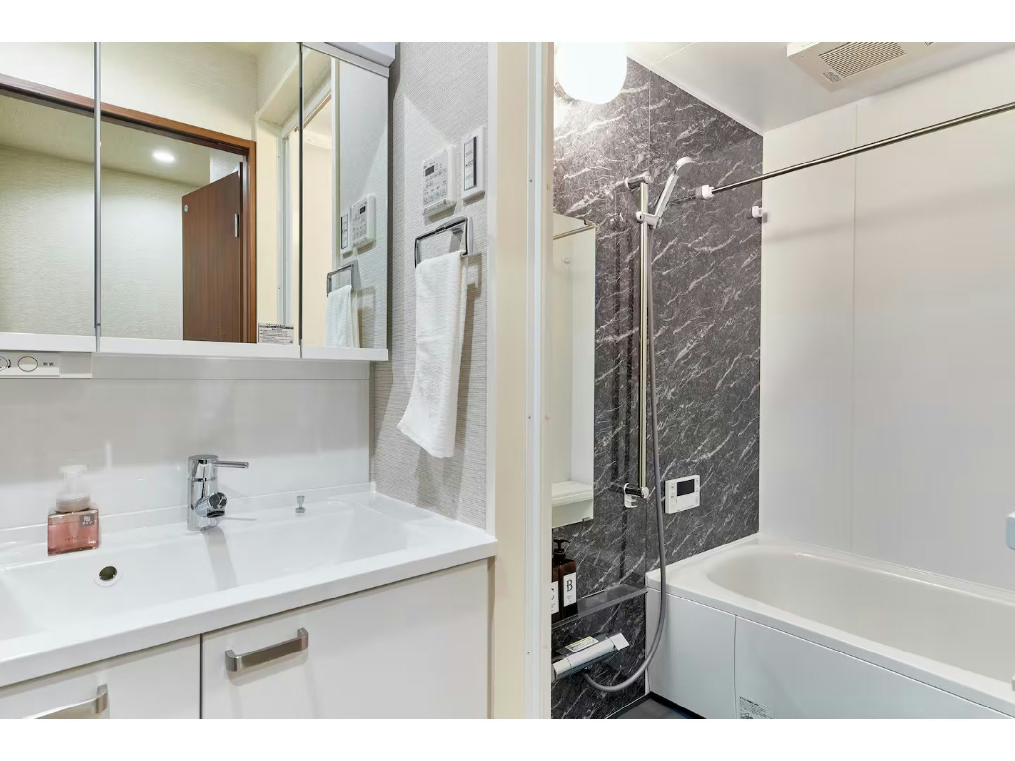 【禁煙】ラーメンB(201)|USJ・梅田へ好アクセス|海遊館徒歩圏|駅近4分|新築