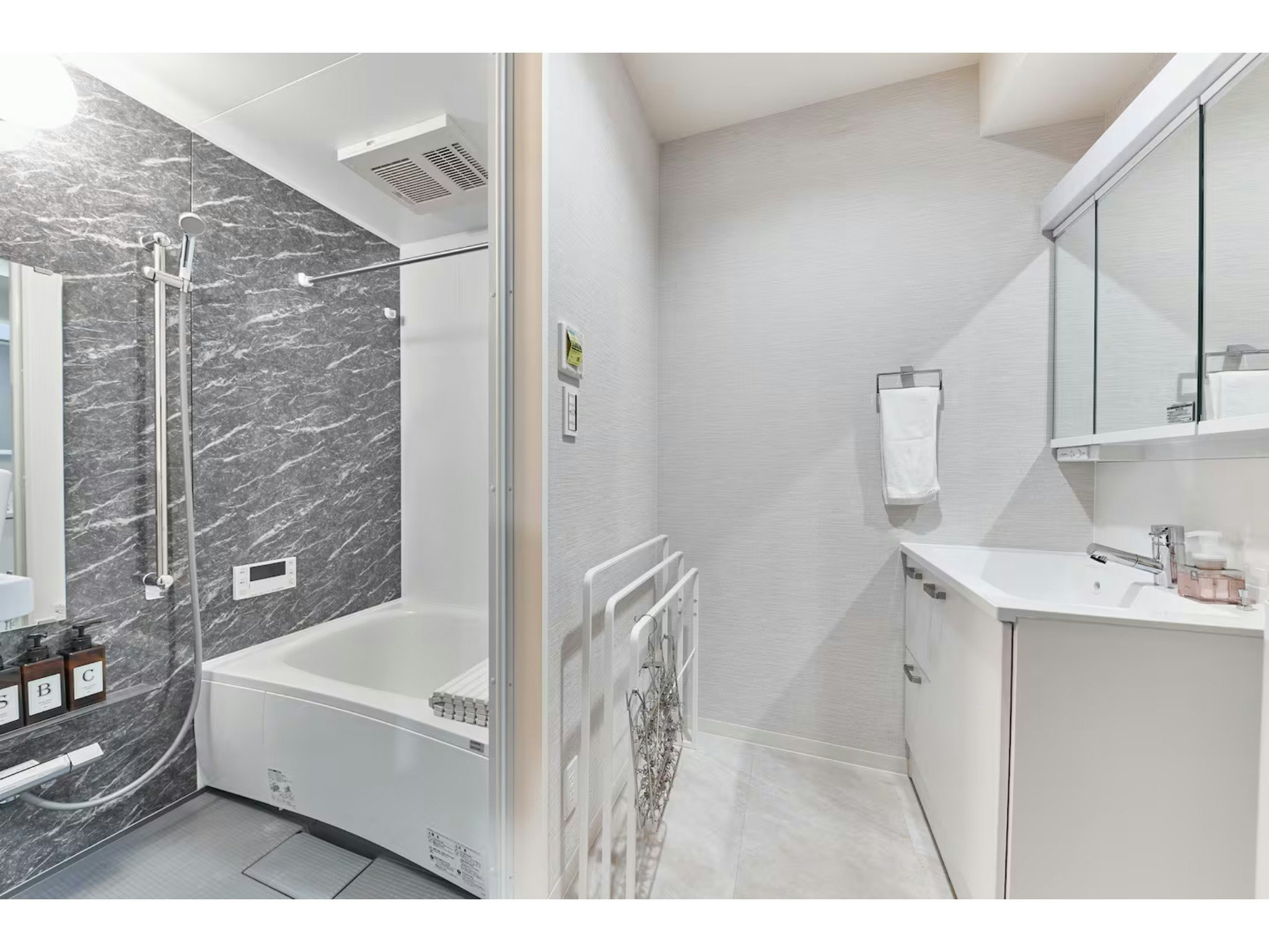 【禁煙】天ぷらD(202)|USJ・梅田へ好アクセス|海遊館徒歩圏|駅近4分|新築