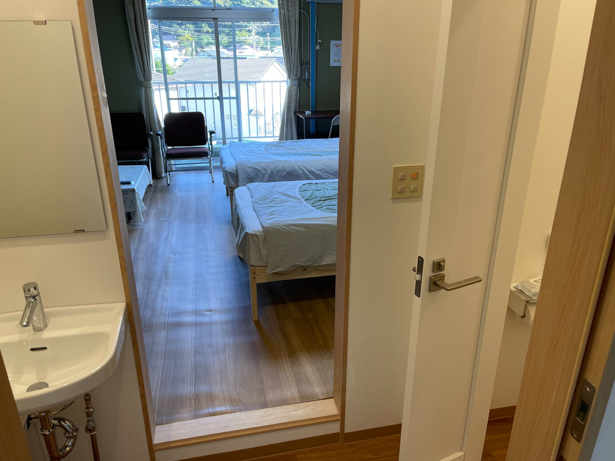 ツインベッド 洋室